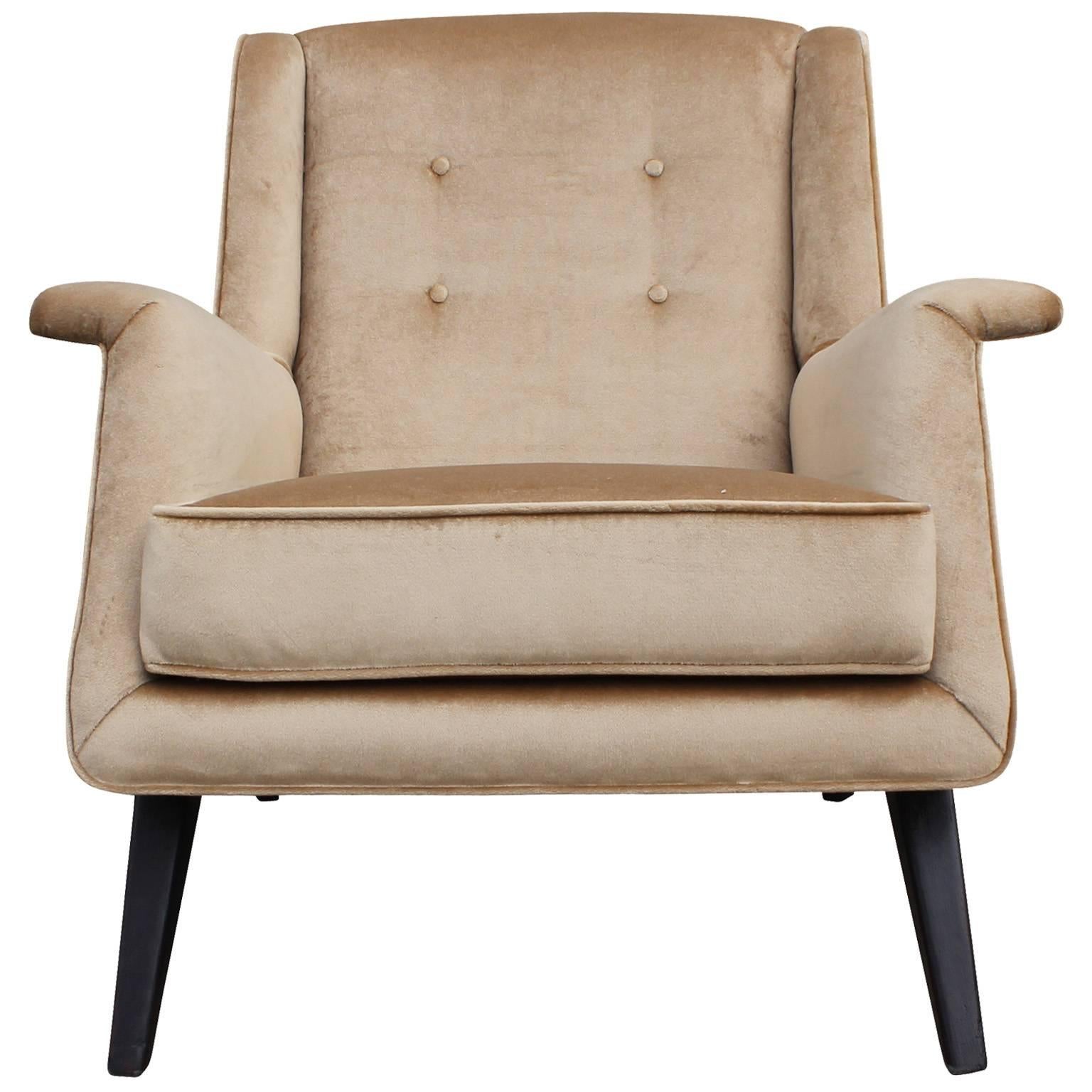 Mid-Century Modern Pair of Modern Velvet Italian Sculptural Lounge Chairs