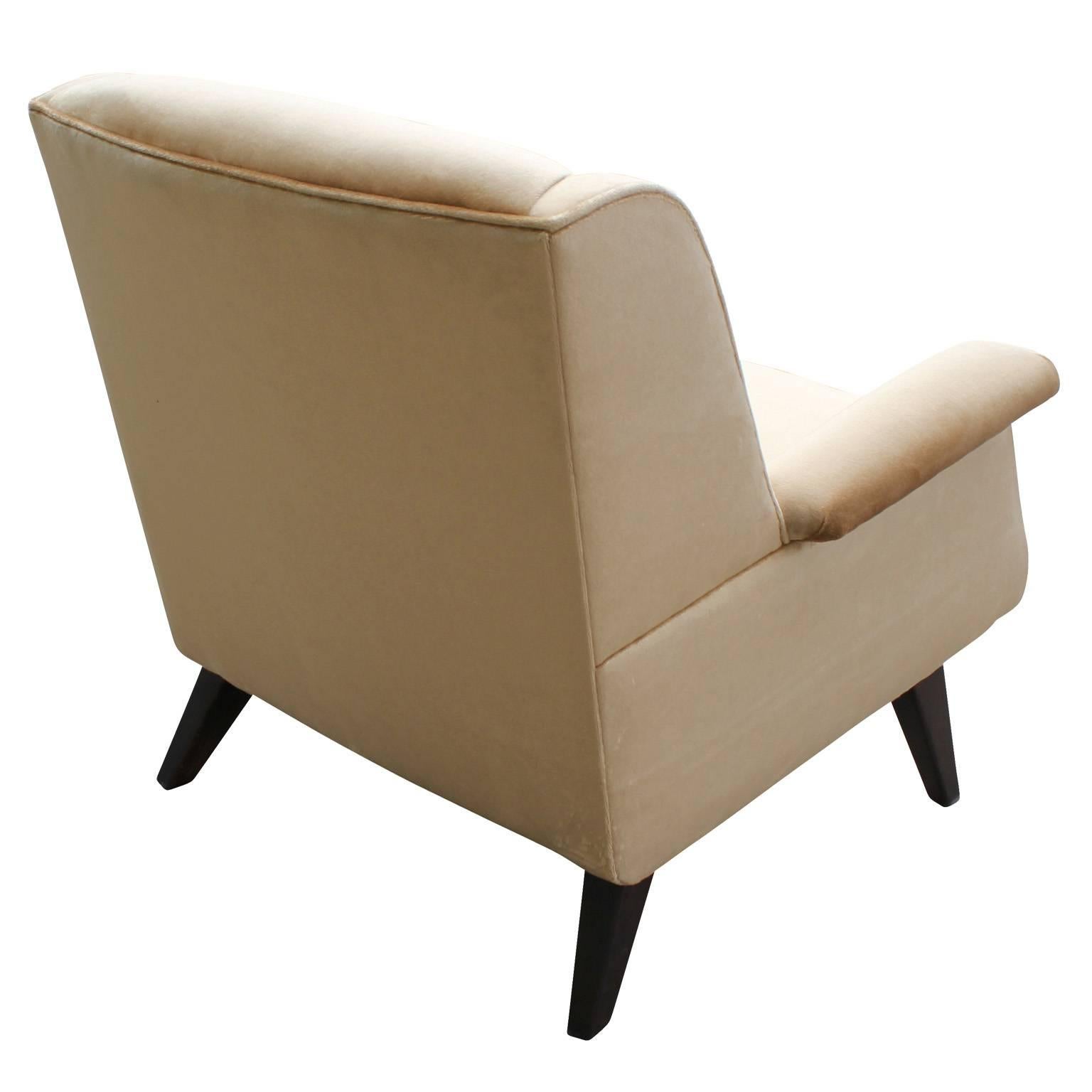 Mid-20th Century Pair of Modern Velvet Italian Sculptural Lounge Chairs