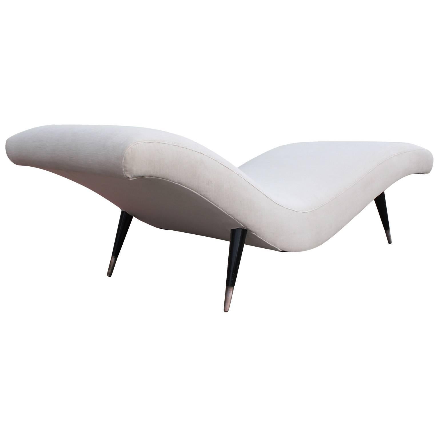 Mid-20th Century Ultra Luxe Wave Chaise Longue in Cream Velvet