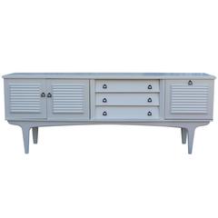 Charming Mid Century Modern Sideboard Lacquered in Pale Grey 9
