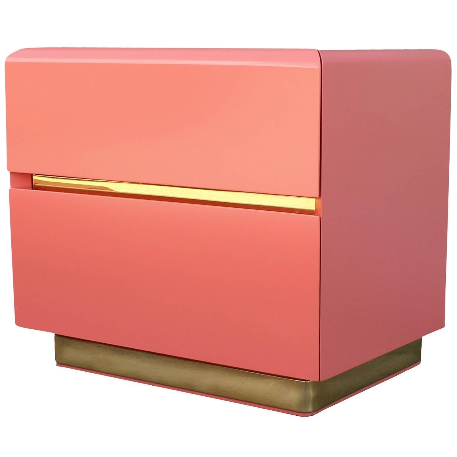 Hollywood Regency Glamorous Pair of Coral Lacquer and Brass Nightstands