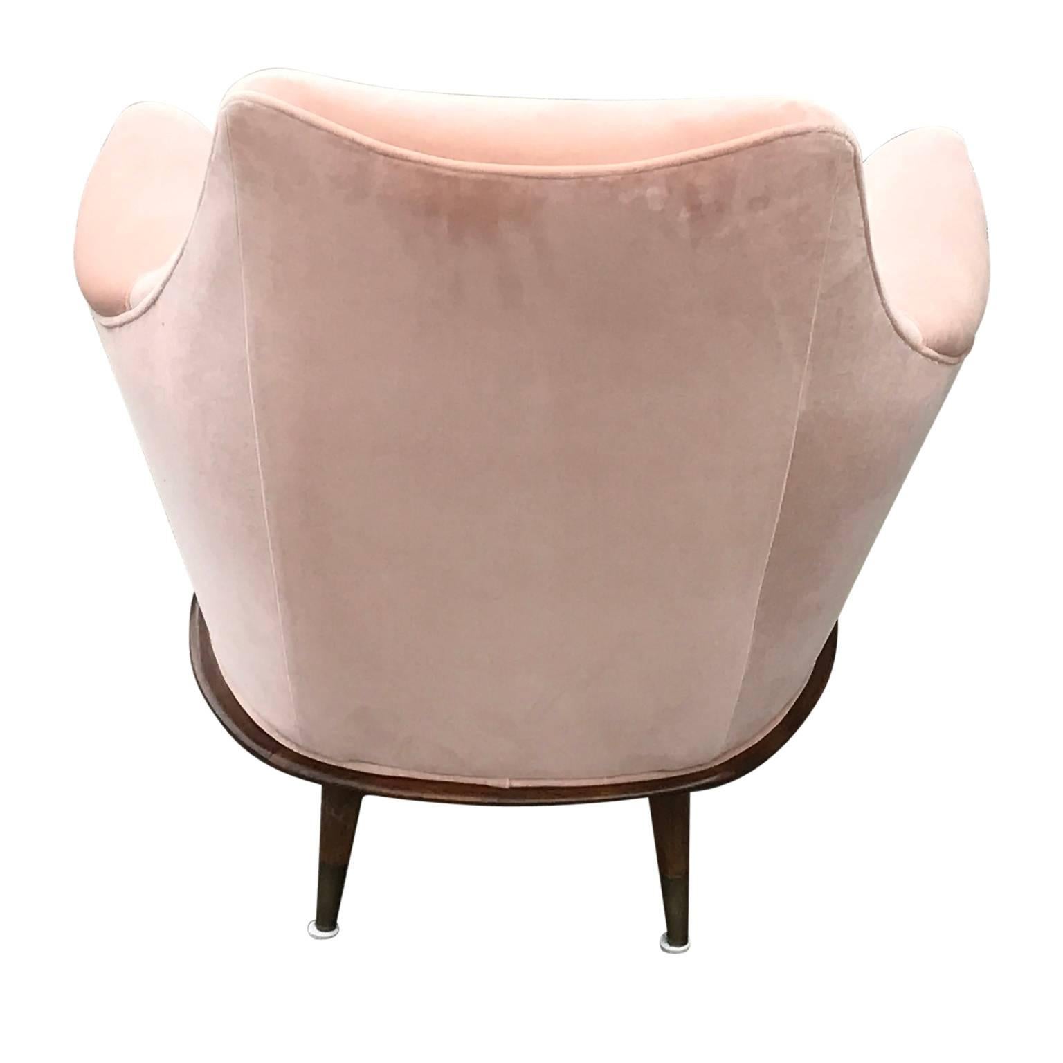 Lovely Modern Pair of Blush / Pink Velvet Italian Lounge Chairs 1