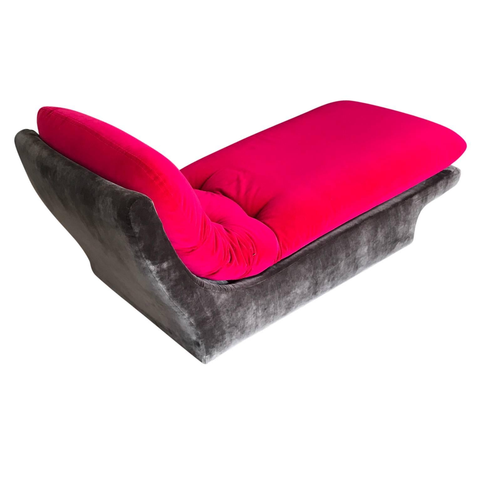 Late 20th Century Modern Modular group for Preview Chaise Lounge Pink and Grey Velvet