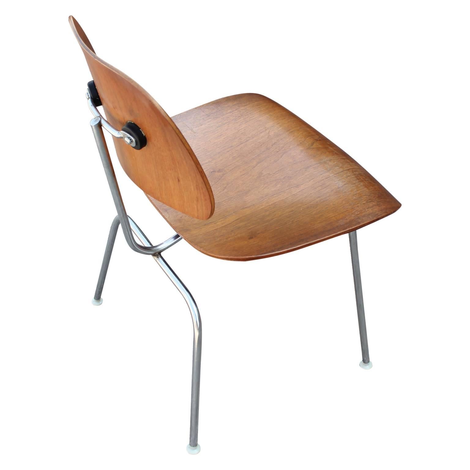 Mid-20th Century Pair of Modern DCM Dining or Side Chairs by Charles Eames for Herman Miller