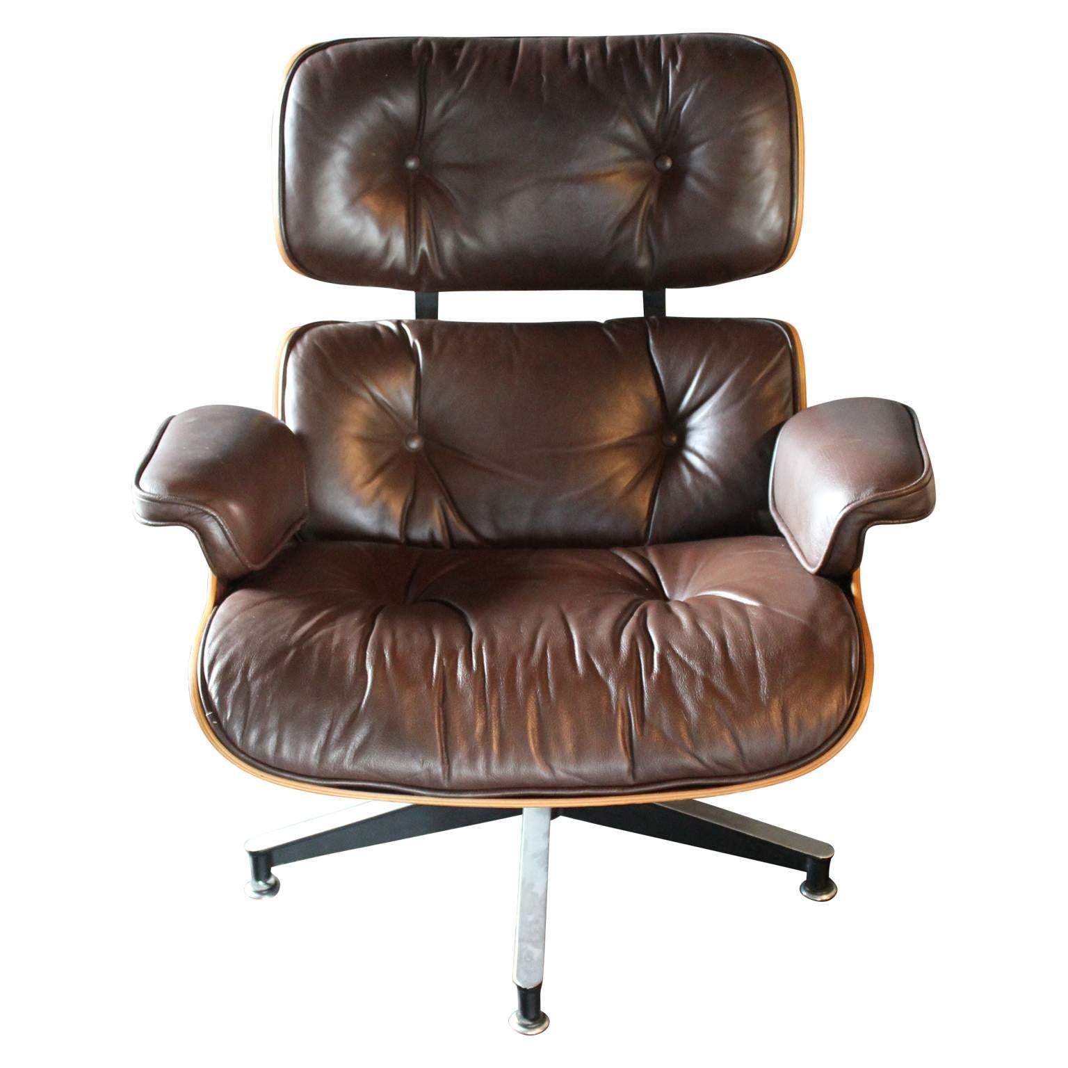brown leather eames chair