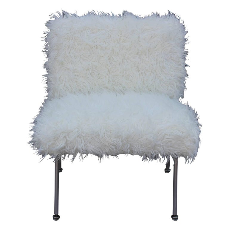 Pair of Modern Knoll Lounge Chair with a Grey Lacquered Frame in White