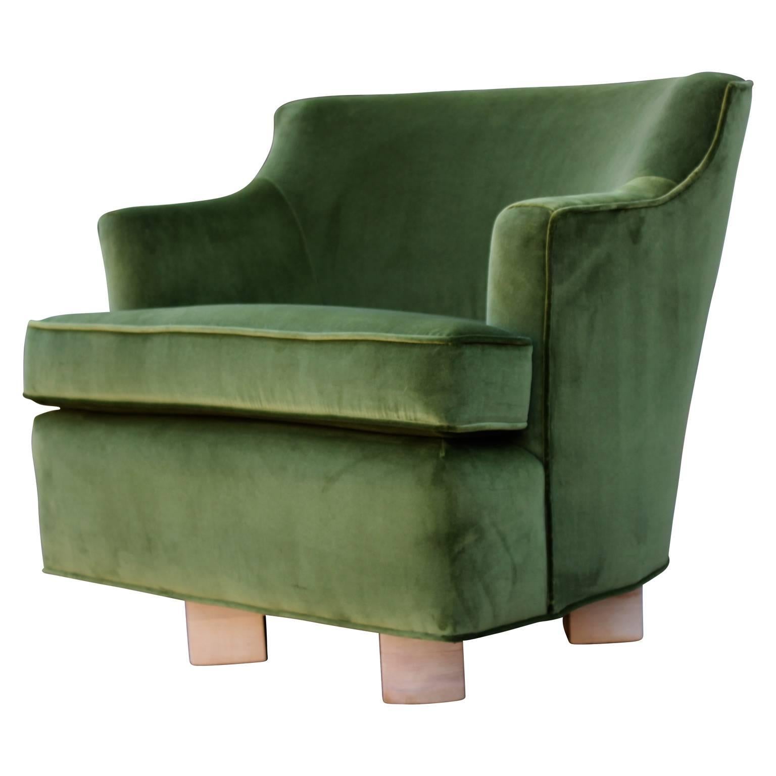 Mid-20th Century Modern Green Velvet Swivel Lounge Chair with Bleached Wood Base