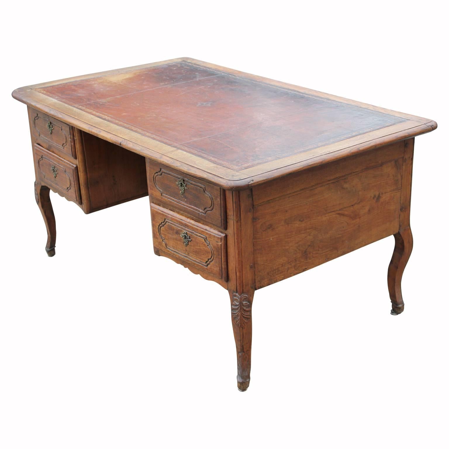 18th Century Louis XV Leather Top French Desk with Carved Detailing In Good Condition In Houston, TX