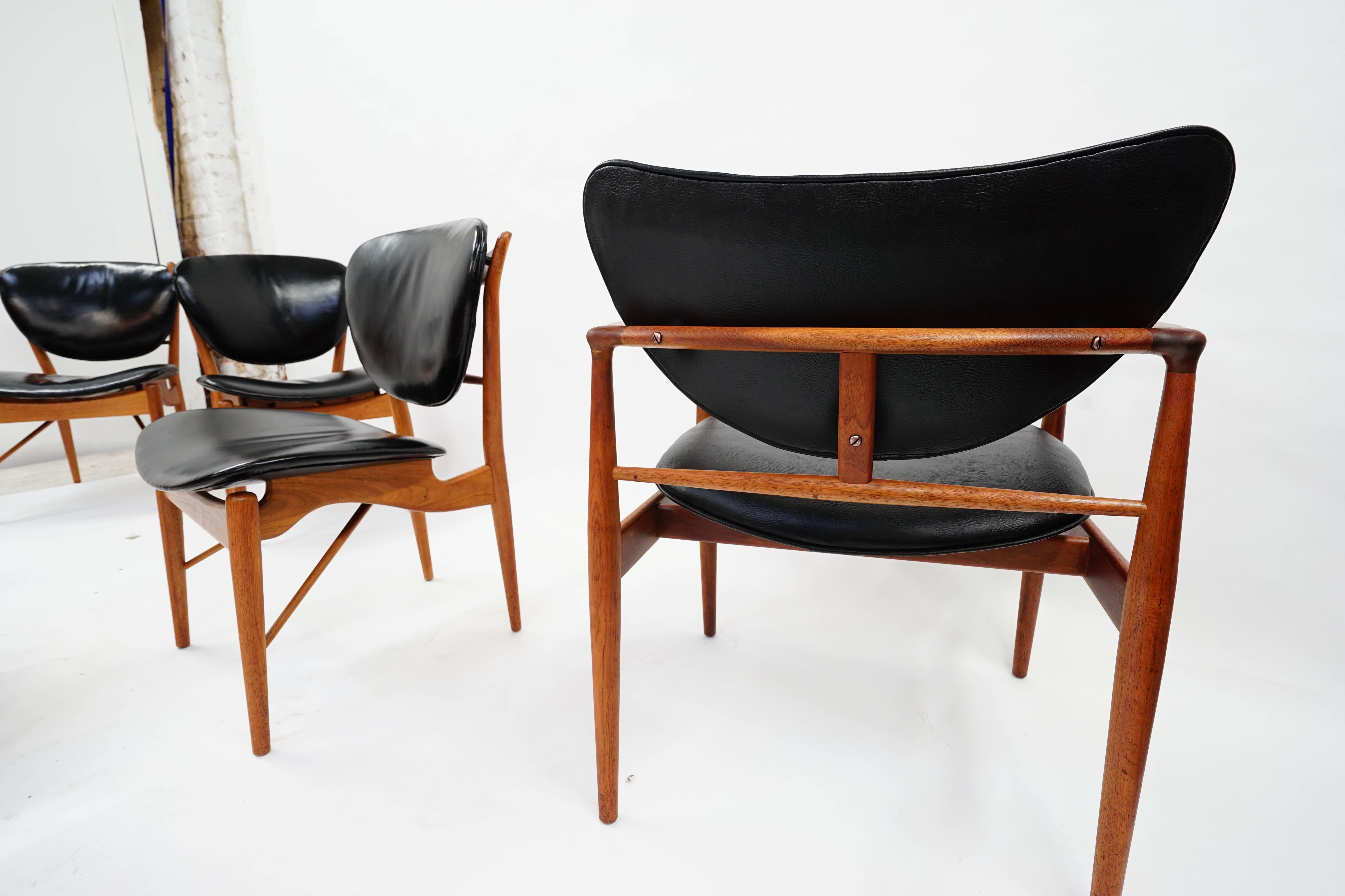 Mid-Century Modern Set of Six Early Finn Juhl Walnut Dining Chairs with Original Ox Hide  For Sale