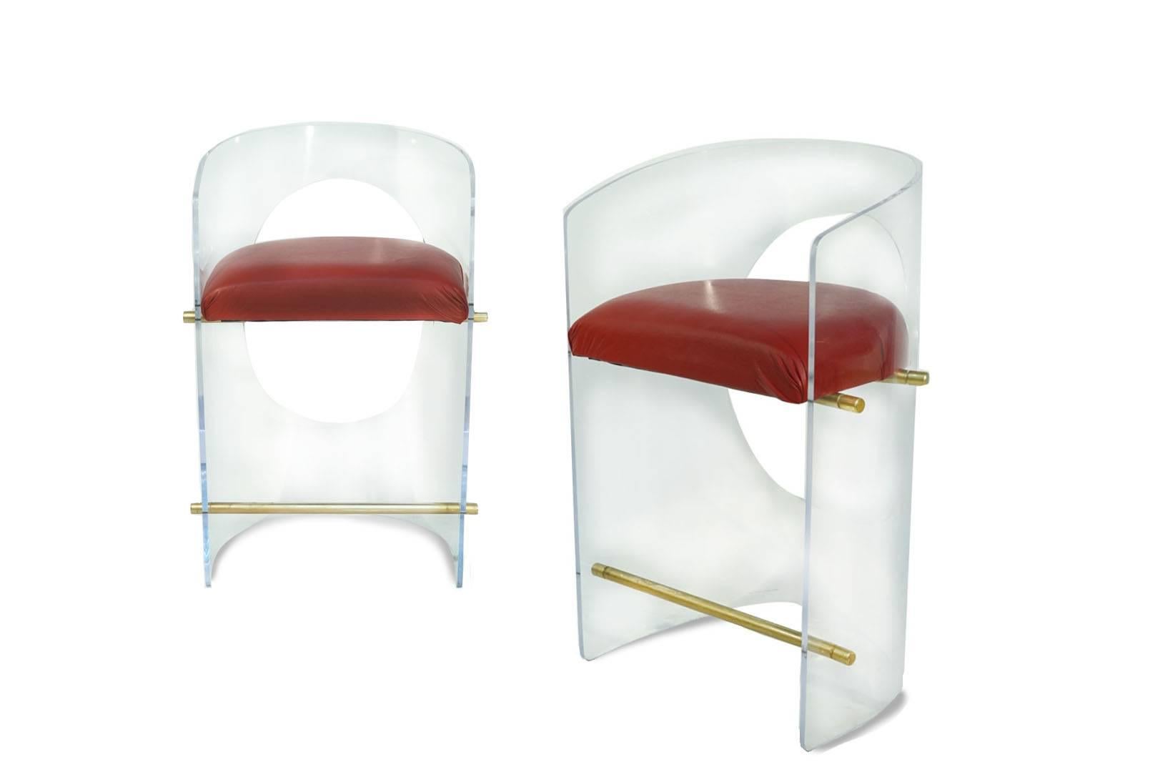 Absolutely gorgeous thick Lucite bar stools with brass detail, custom-made by Loft Thirteen. 

Made to order.
Custom sizes and colored Lucite available.