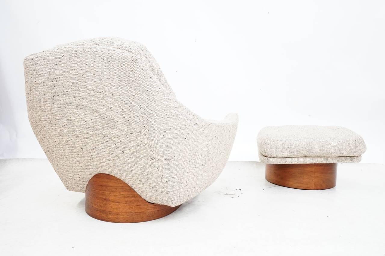 Mid-Century Modern Oversized Floating Lounge Chair and Ottoman by Loft Thirteen For Sale