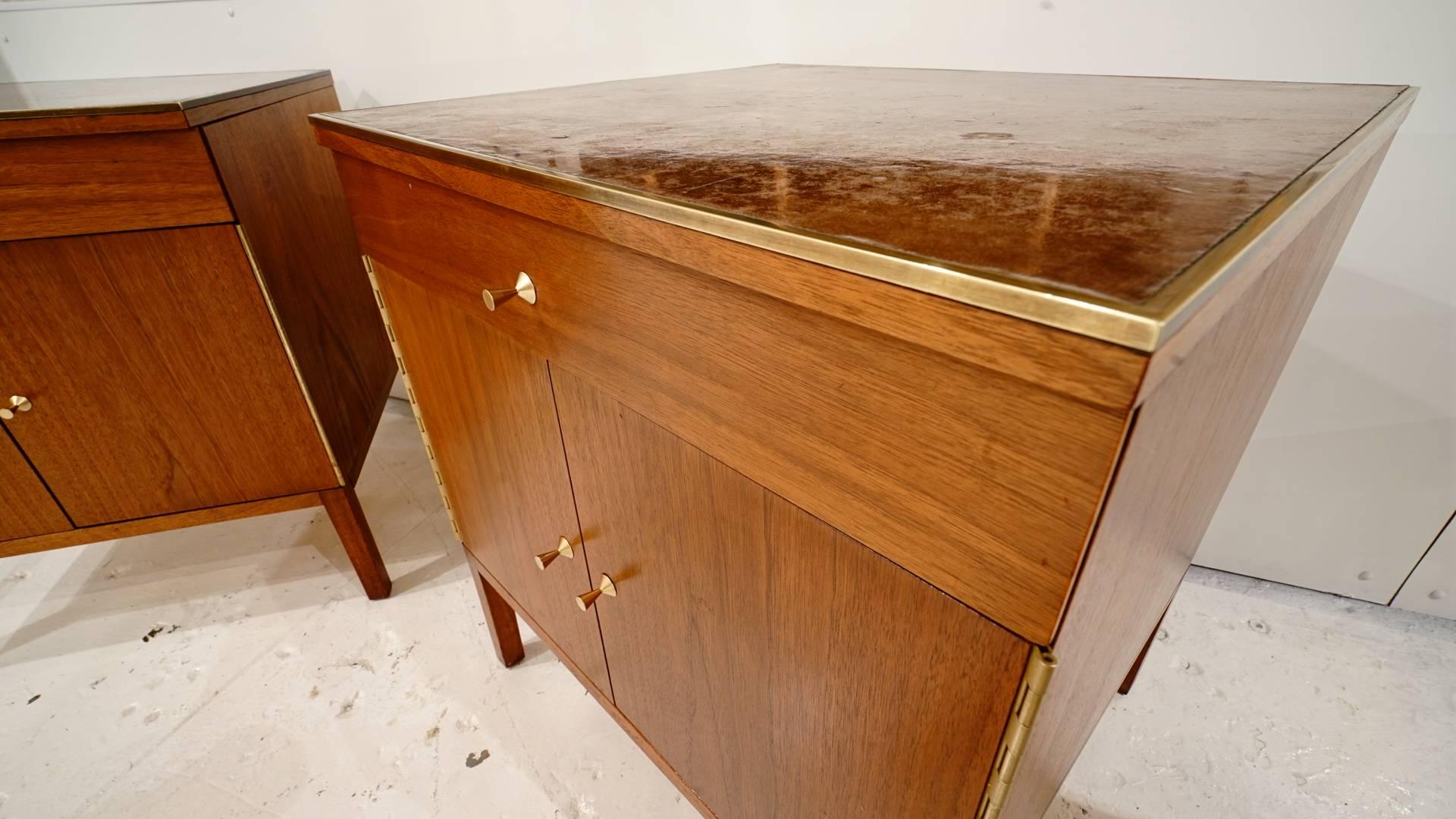Magnificent Pair of Paul McCobb Nightstands with Leather Top In Excellent Condition In Los Angeles, CA