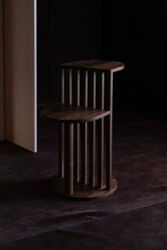 Moderner Tisch mit Sockel aus Massivholz – handgefertigt von Le Tenon & la Mortaise