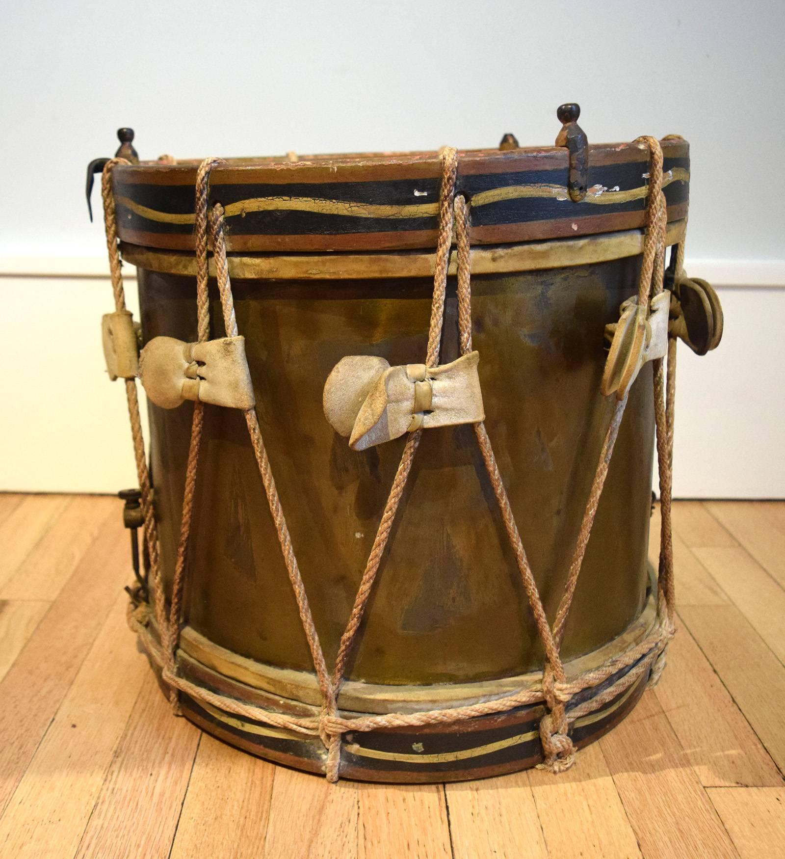 Victorien Table à tambour britannique du XIXe siècle en vente