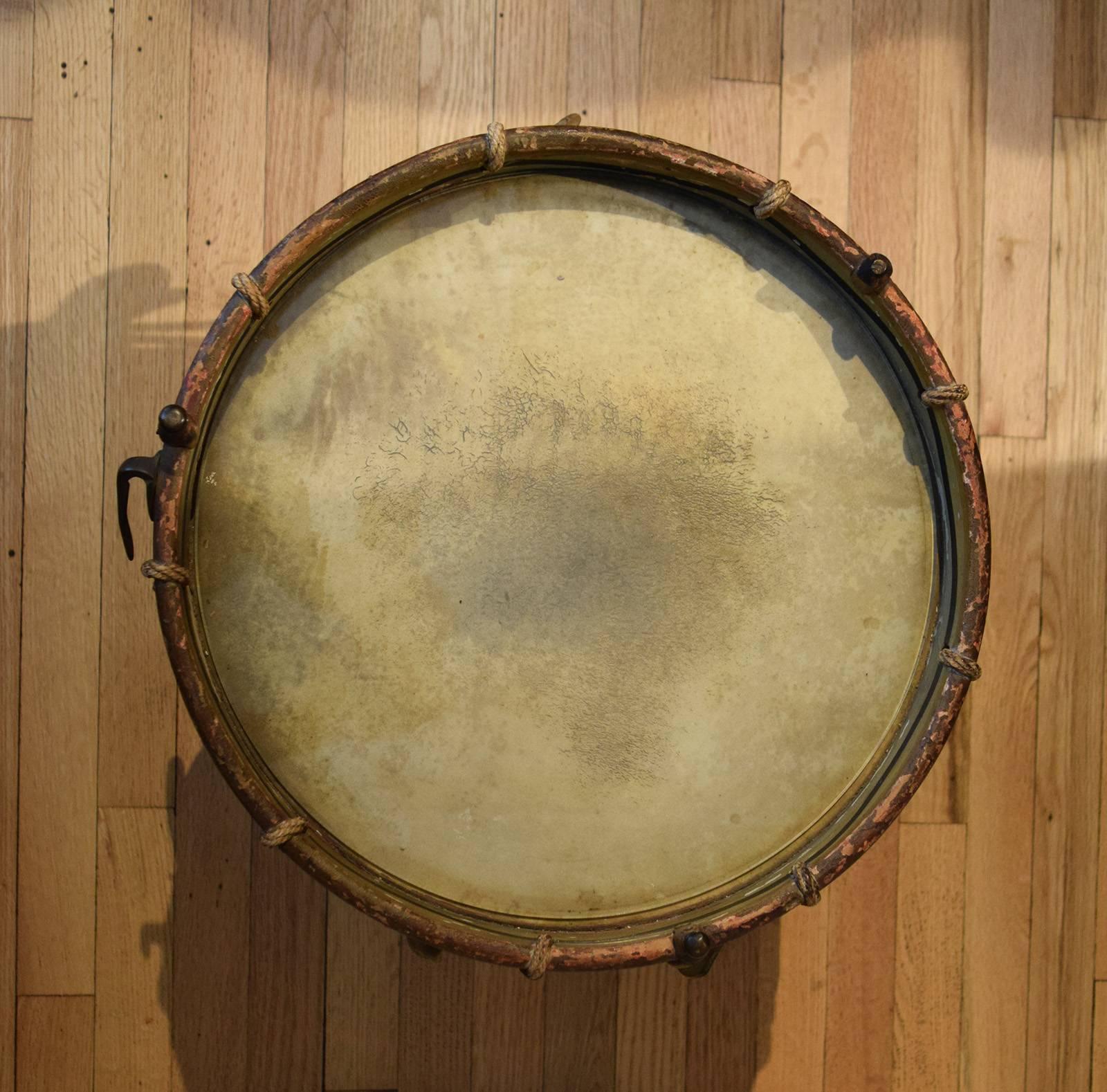 Grande-Bretagne (UK) Table à tambour britannique du XIXe siècle en vente