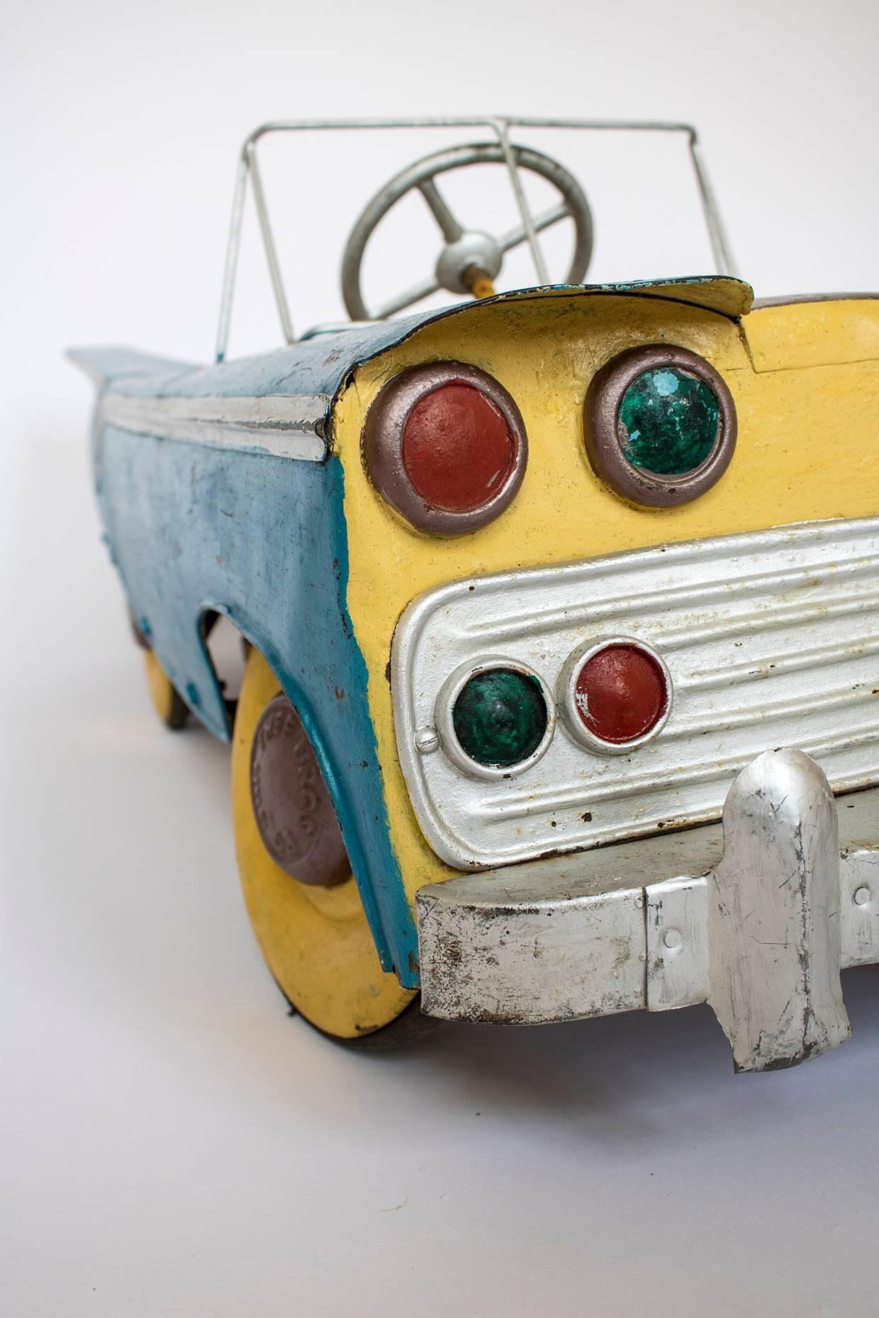 Unusual Burmese Painted Model Pedal Car, circa 1950s -1960s Childs Toy im Angebot 2
