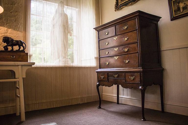 Queen Anne Oak Chest Of Drawers On Cabriole Legs 19th Century For English Queen Anne Oak Chest Of Drawers On Cabriole Legs 19th Century For