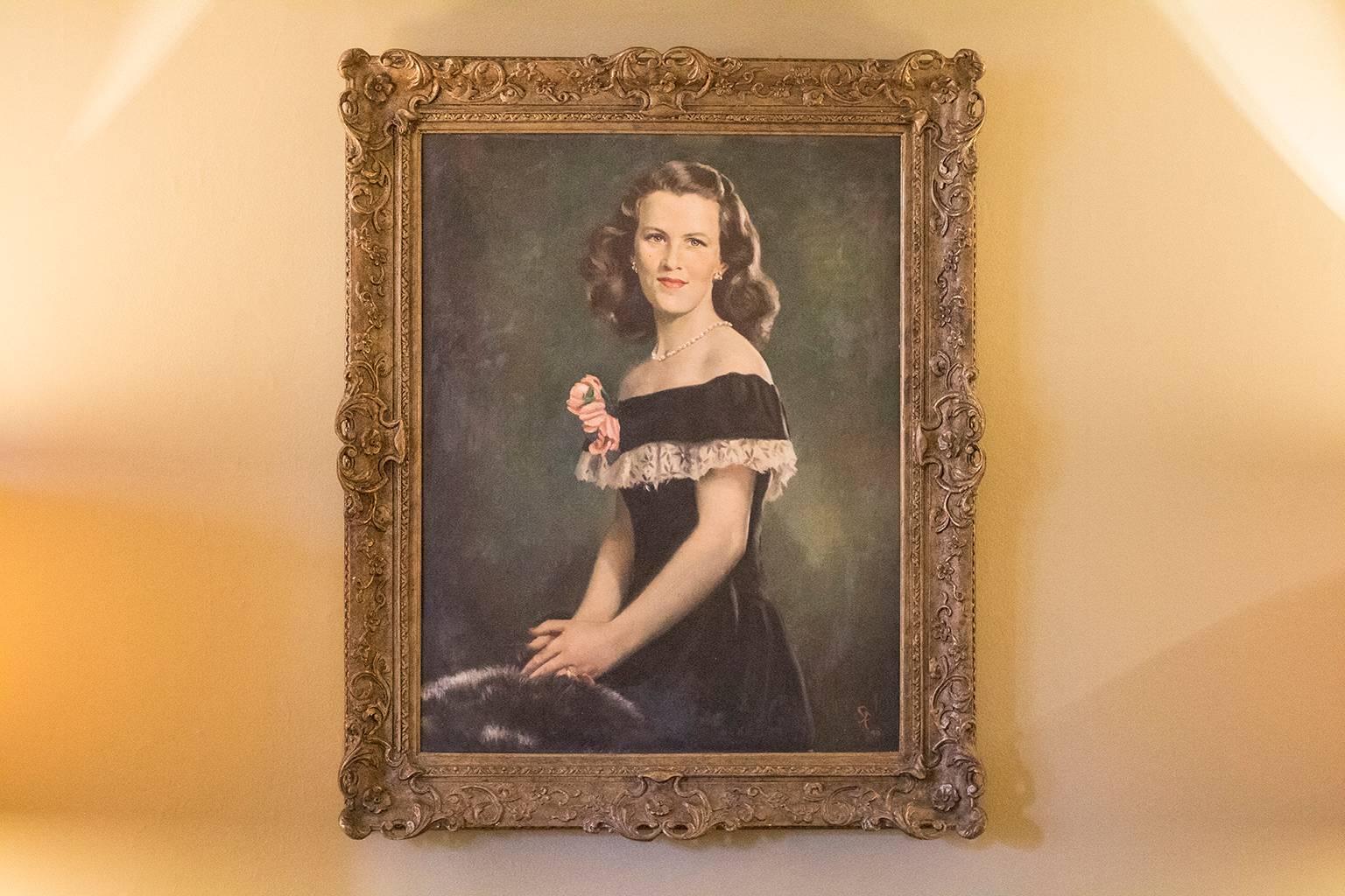 Mid-Century Portrait of a Lady Oil on Canvas For Sale 1