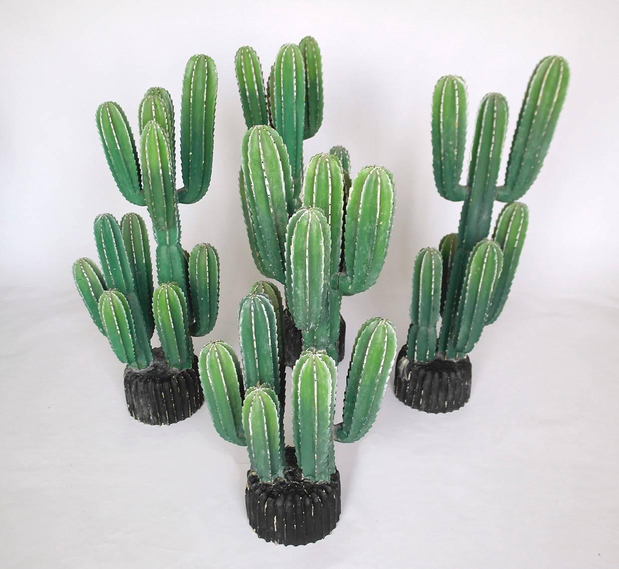 statue cactus