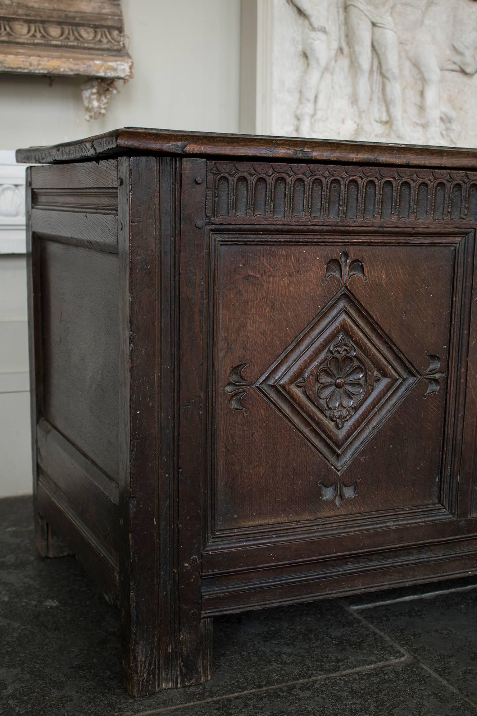 18th Century English Oak Coffer Blanket Box In Good Condition In Oxfordshire, GB
