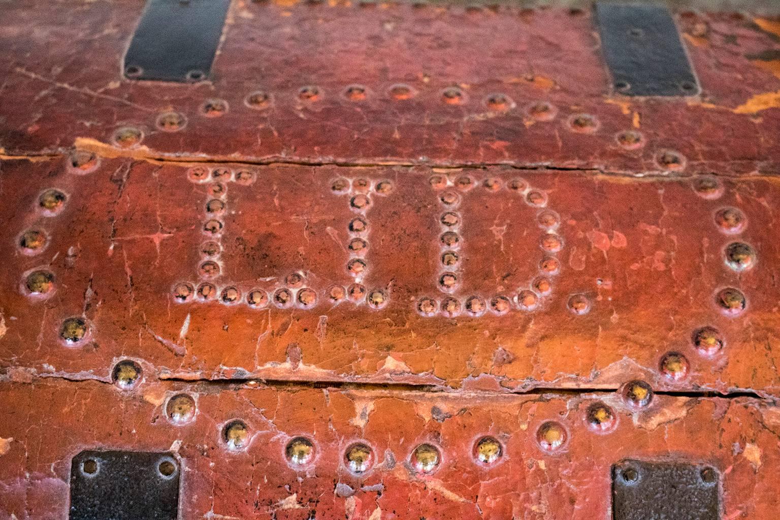 Georgian Studded Red Leather Travelling Trunk by A. Runting In Good Condition In Oxfordshire, GB