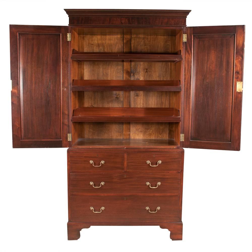 Sheraton Linen Press In Good Condition For Sale In Lawrenceburg, TN