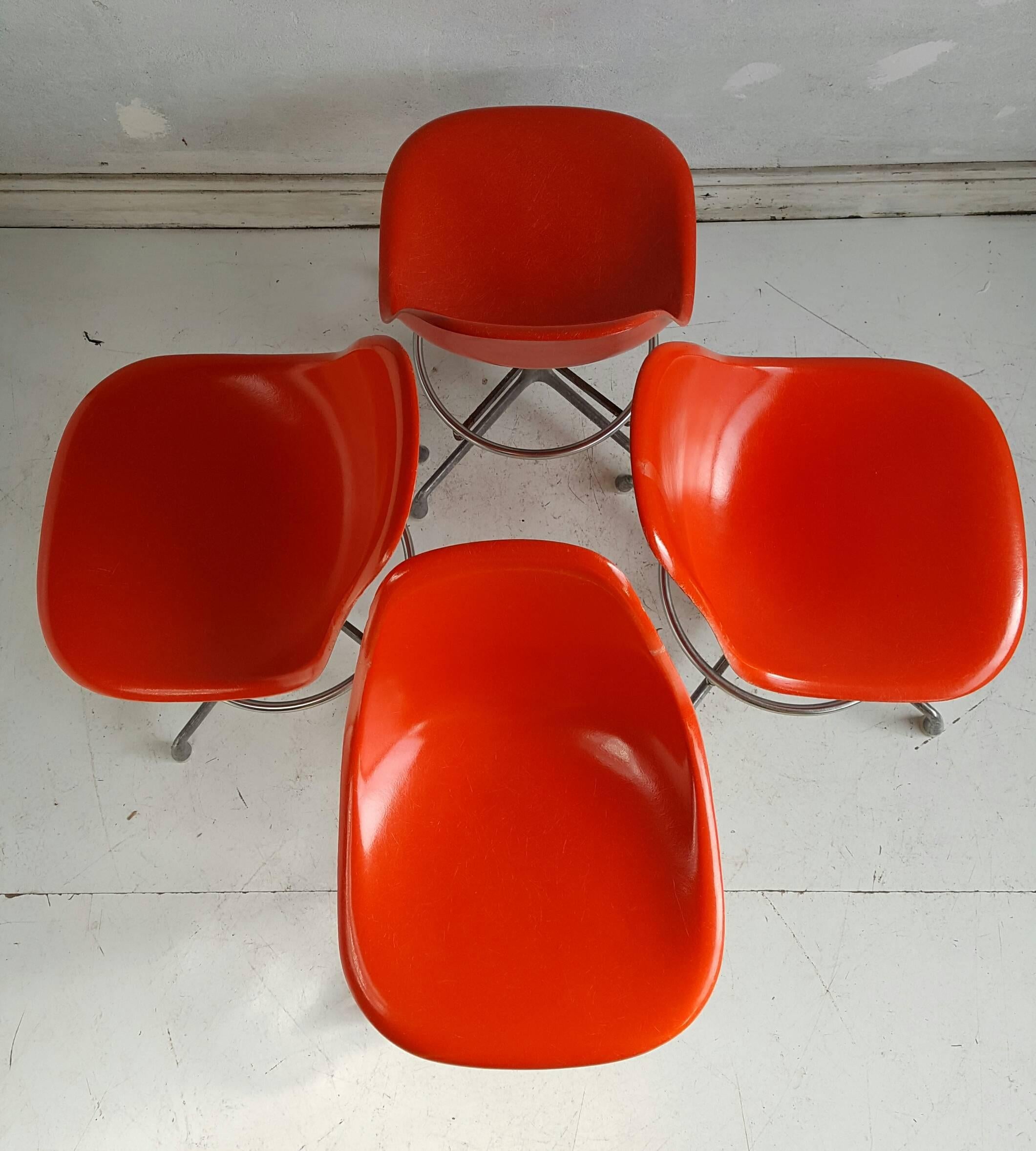 Mid-Century Modern Set of Four Charles and Ray Eames Drafting Stools, Herman Miller