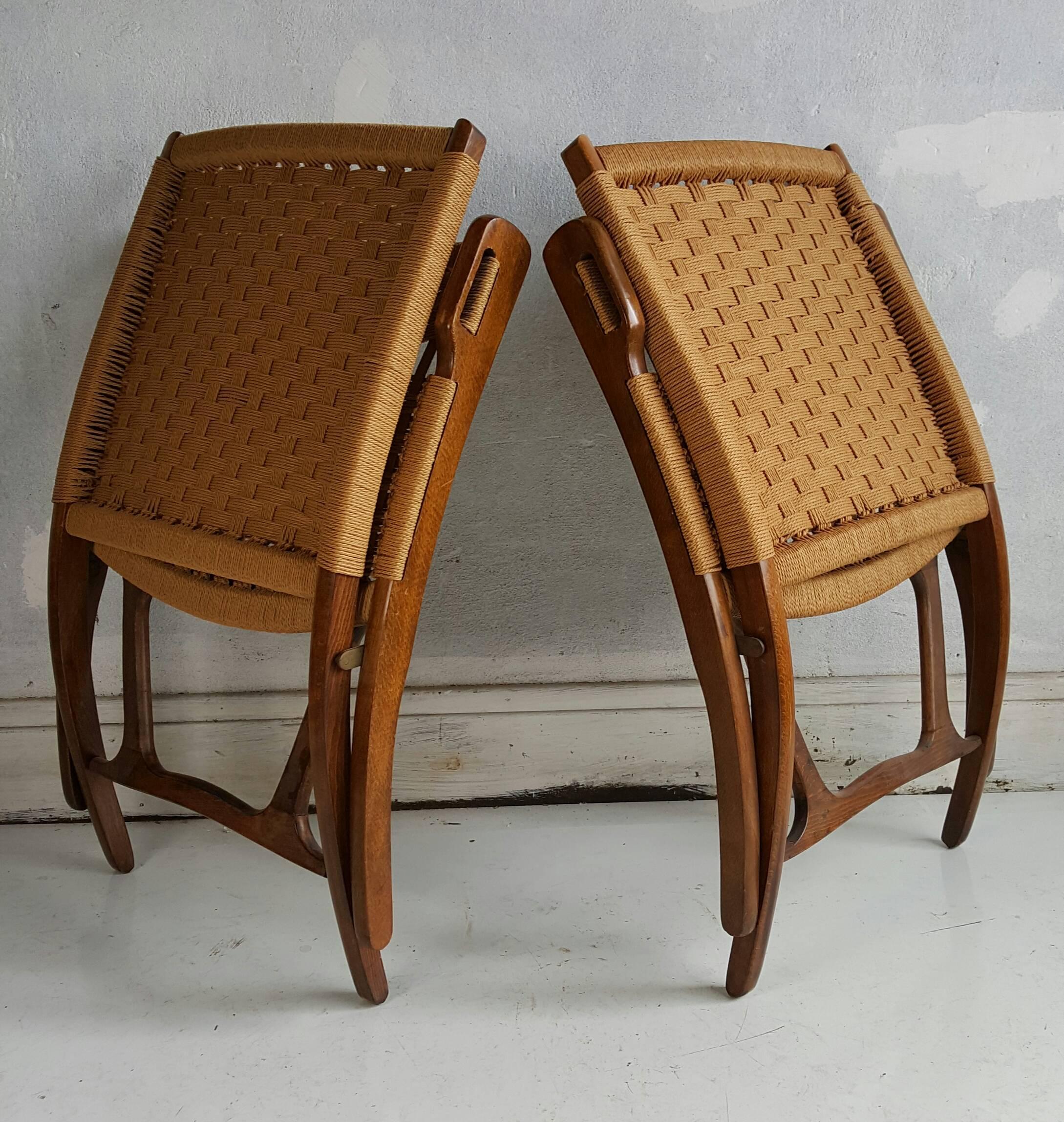 Danish Pair of Hans J. Wegner Style Folding Chairs, Classic Cane and Walnut