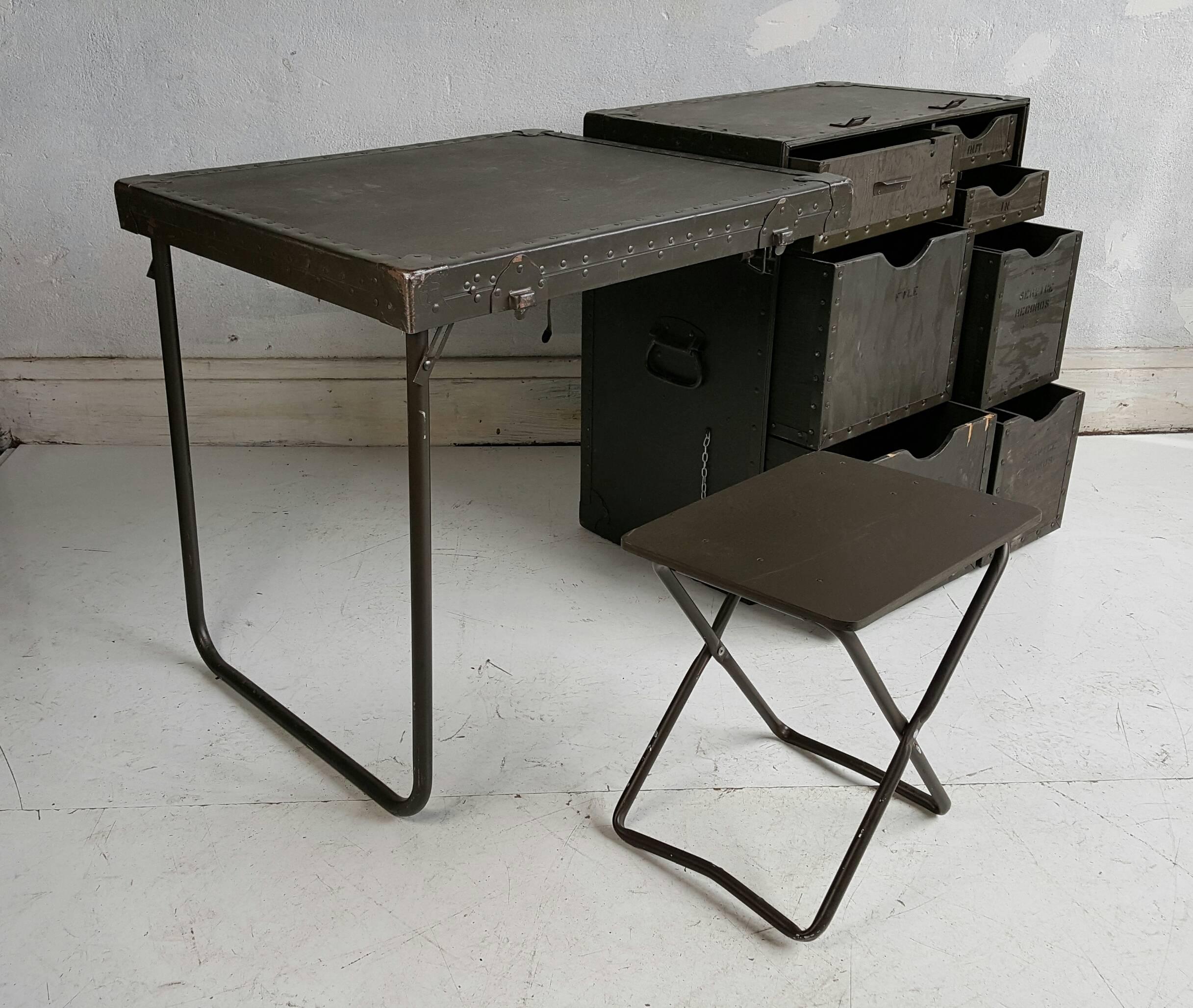 Industrial Army Issue Portable Desk In Good Condition In Buffalo, NY