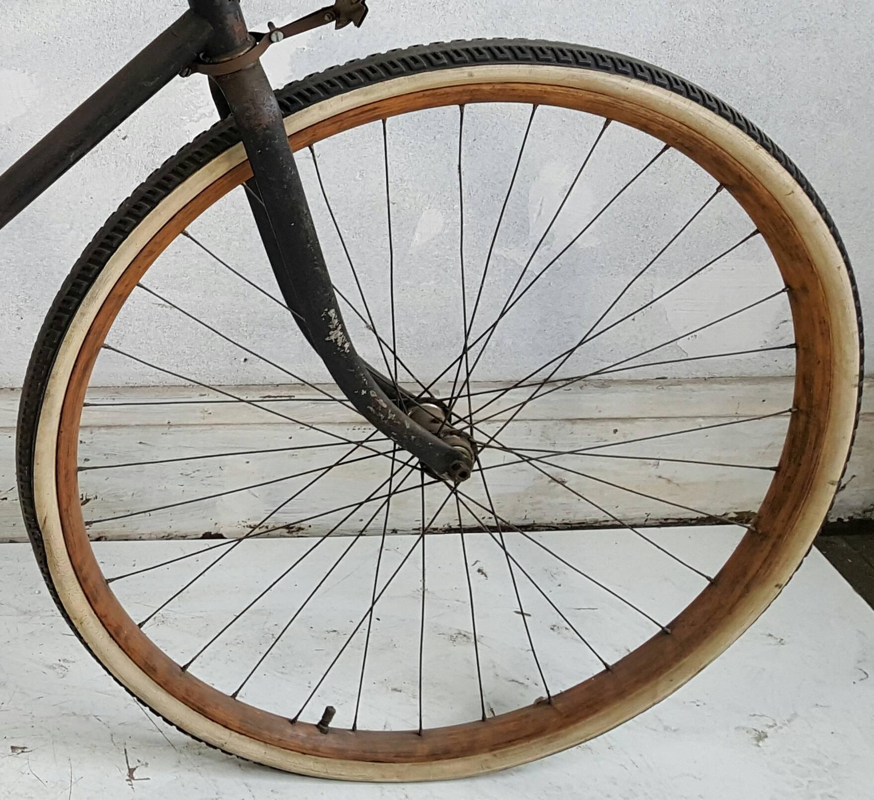 Elgin King [male frame] bicycle, circa 1898. 