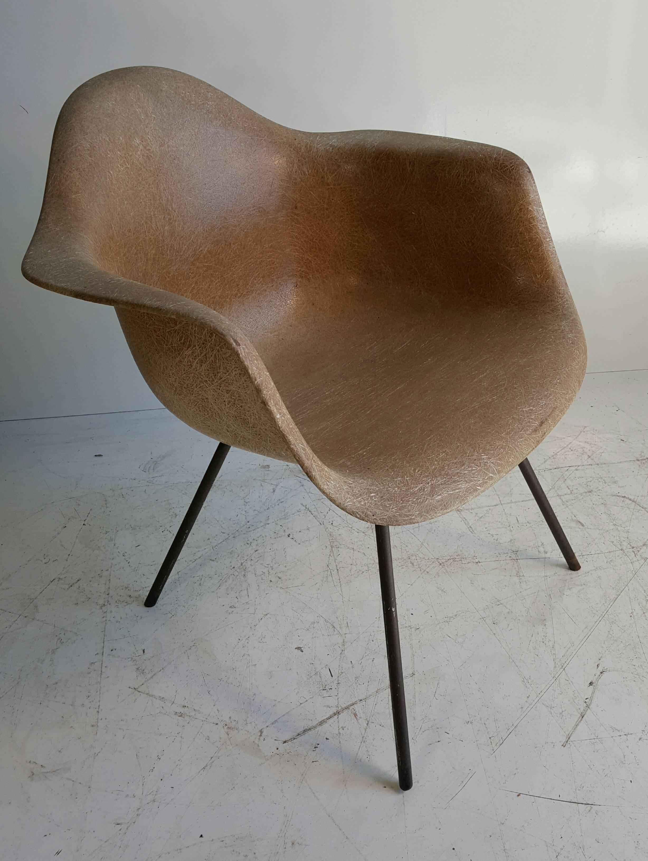 vintage eames shell chair