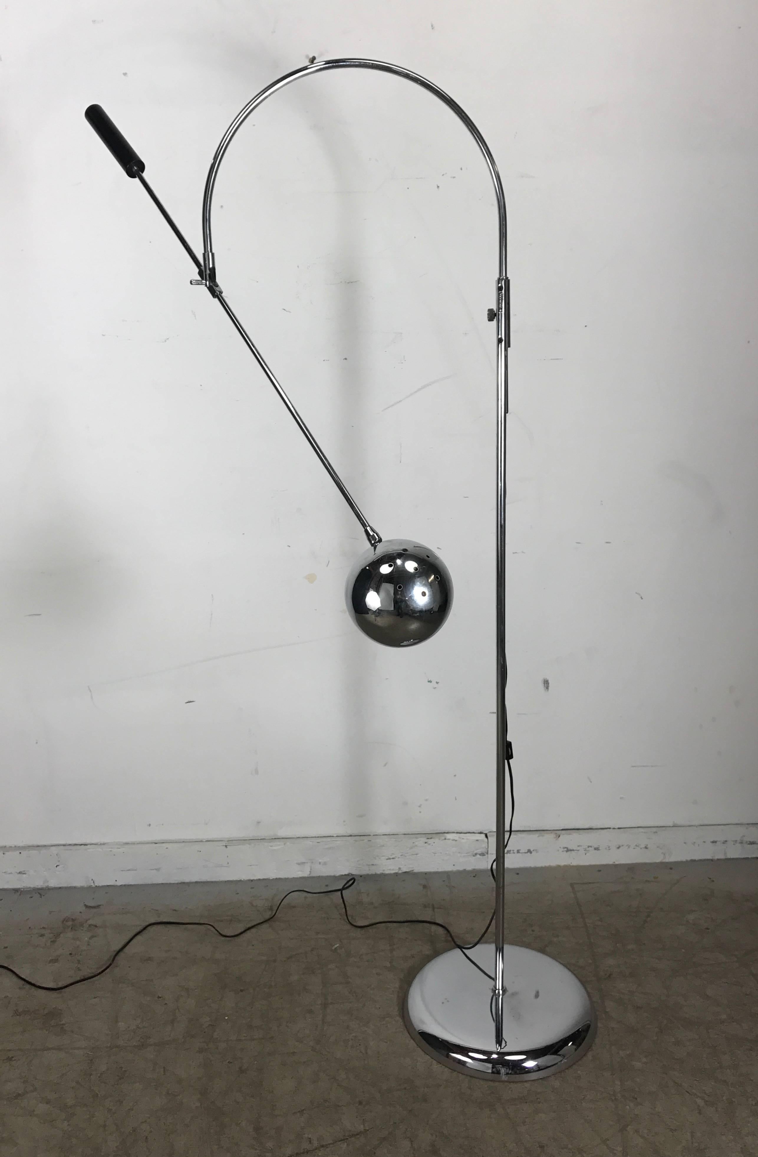 Orbiter Floor Lamp by Robert Sonneman In Good Condition In Buffalo, NY