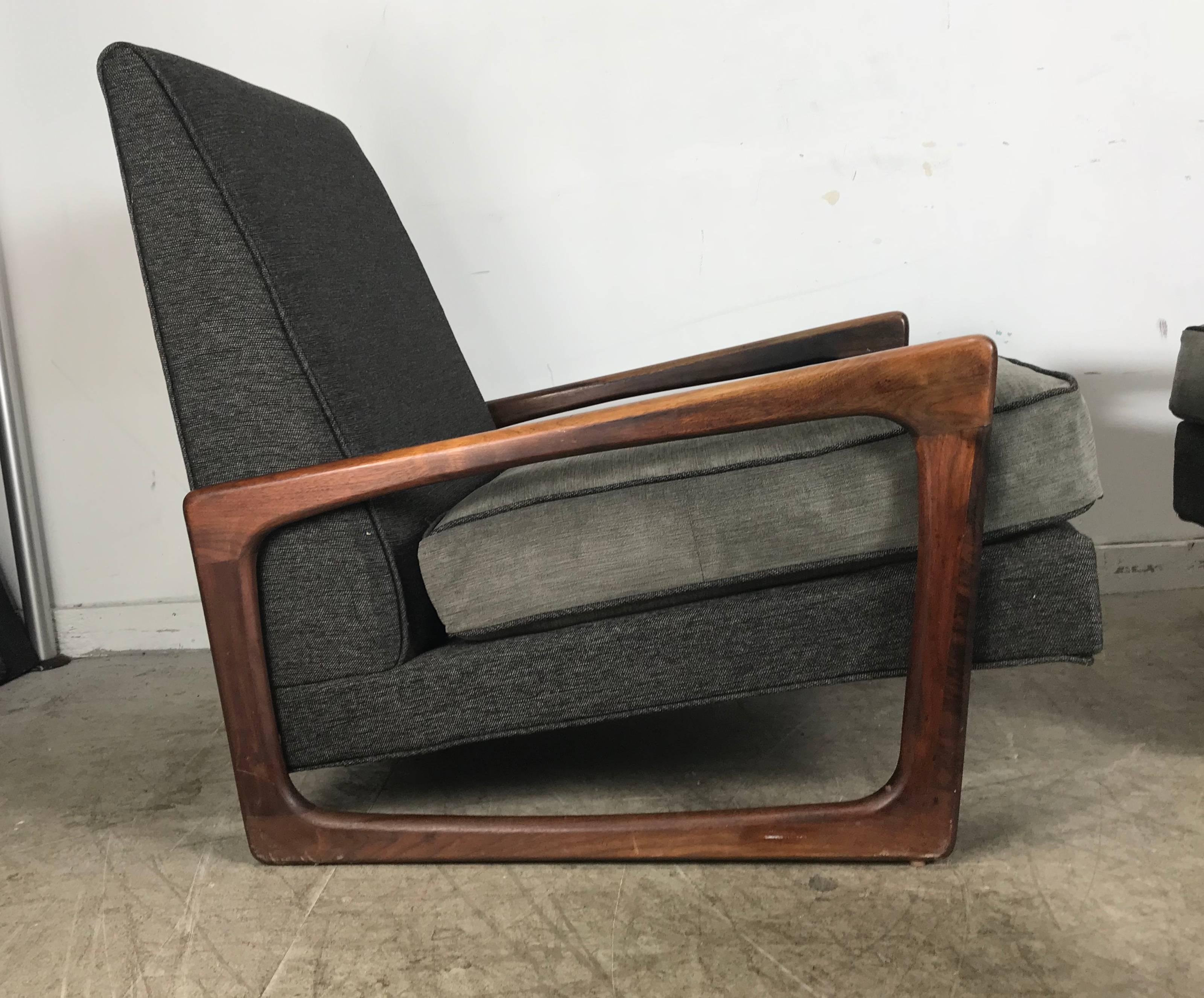 Mid-Century Modern Stunning Classic Modernist Sculptural Lounge Chairs and Ottoman Adrian Pearsall