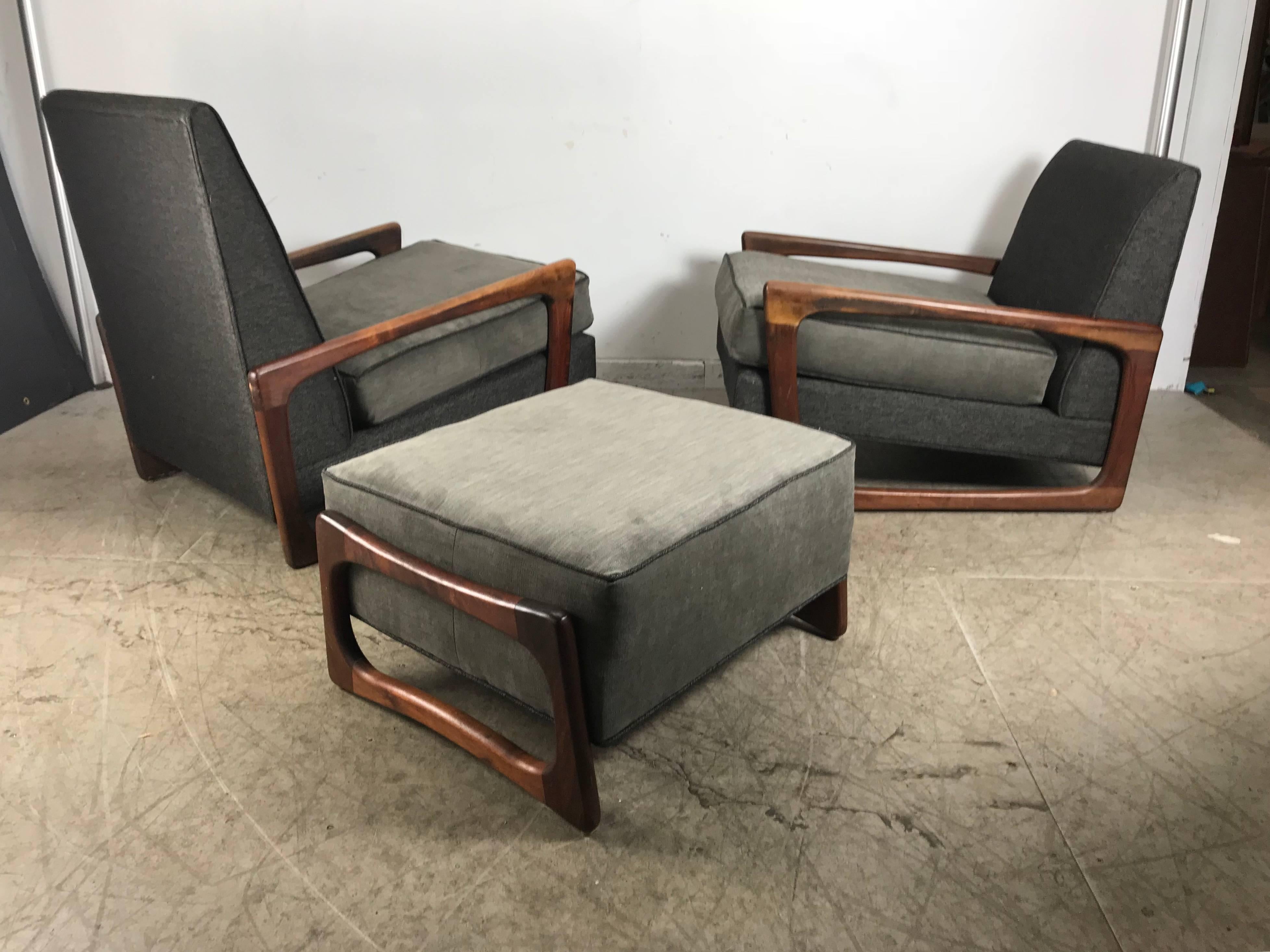 Fabric Stunning Classic Modernist Sculptural Lounge Chairs and Ottoman Adrian Pearsall