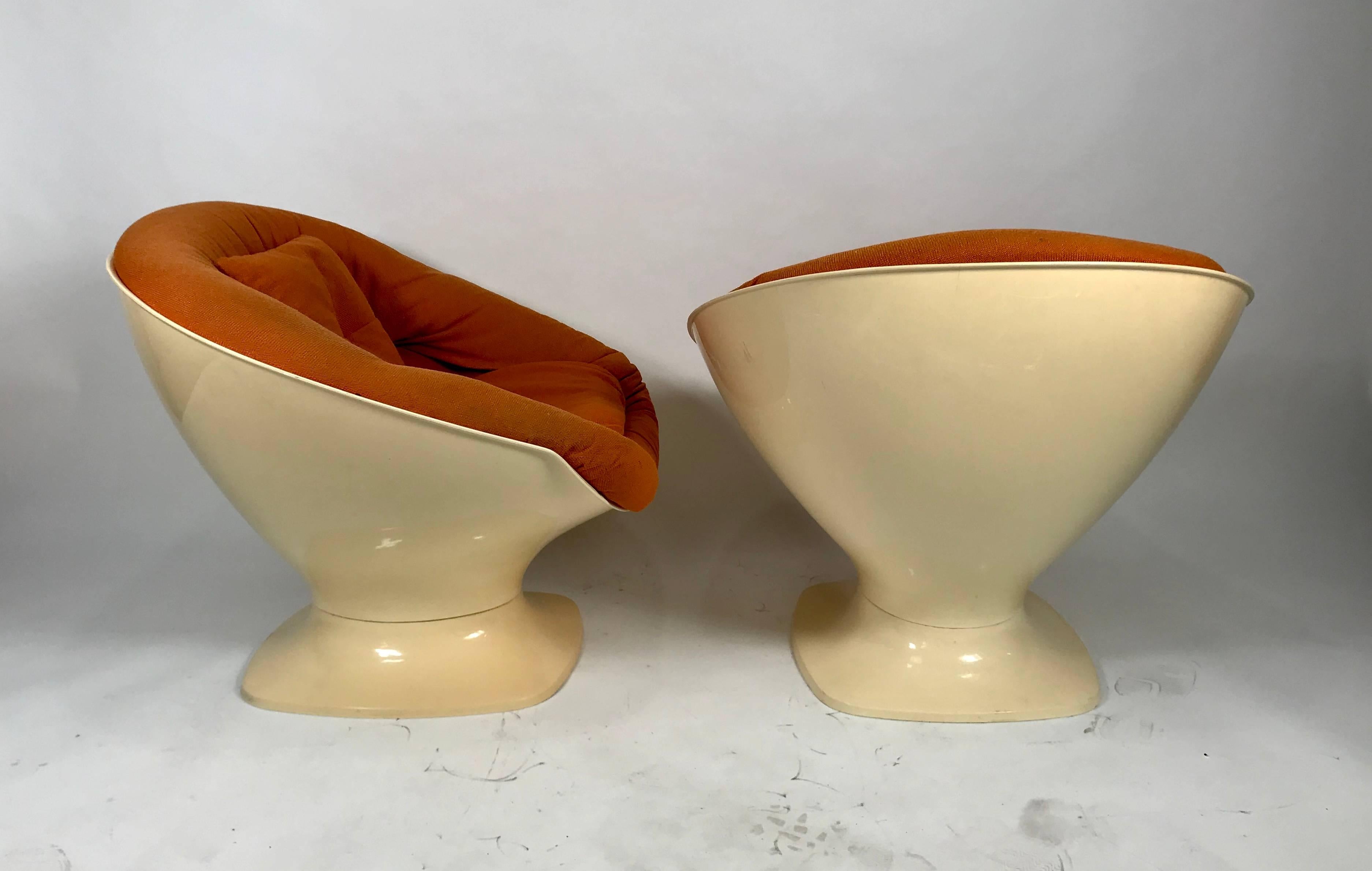 Mid-Century Modern Pair of Plexi resin Space Age Chairs by Raphael