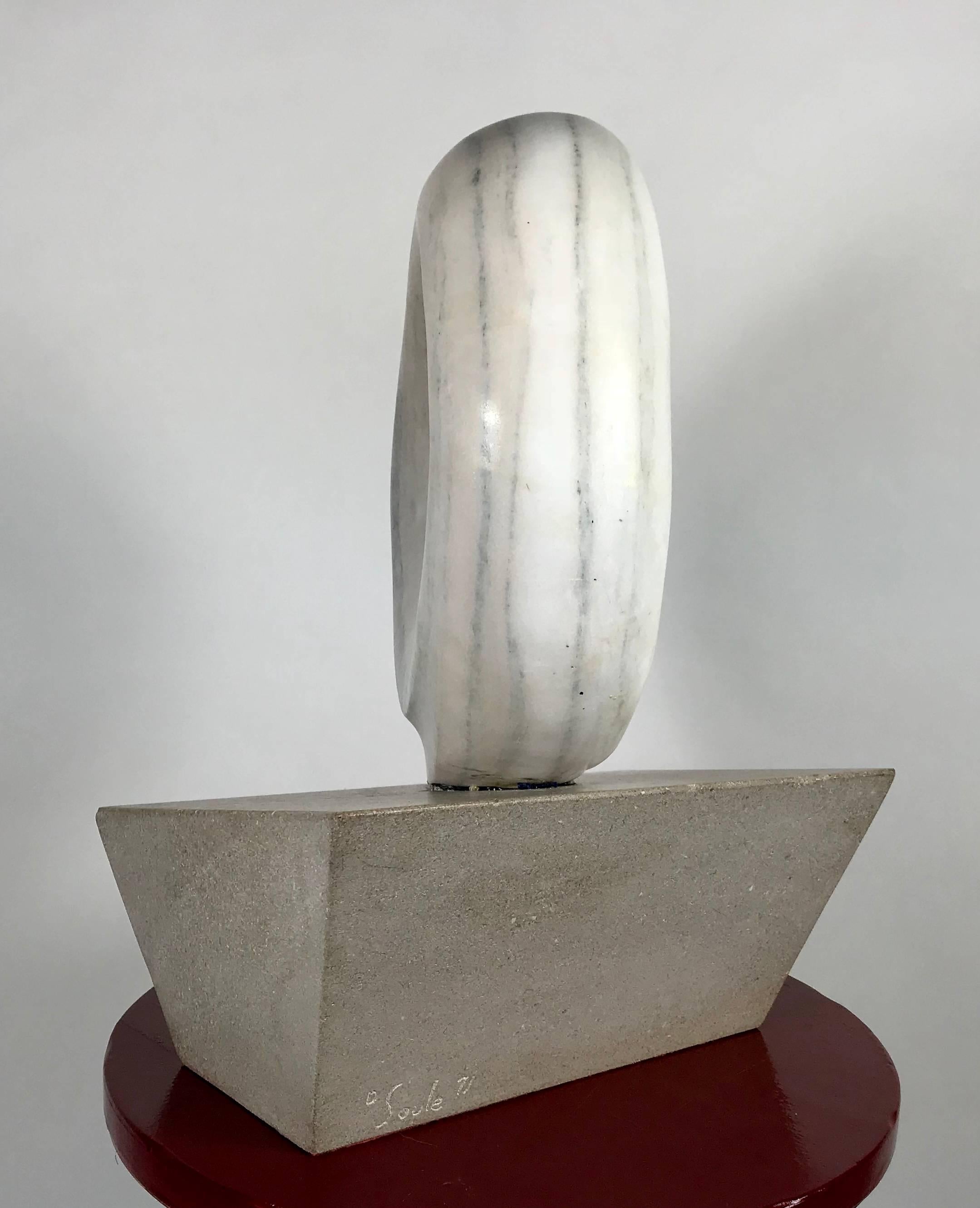 Américain Sculpture moderniste en marbre et pierre de David F.Soule en vente