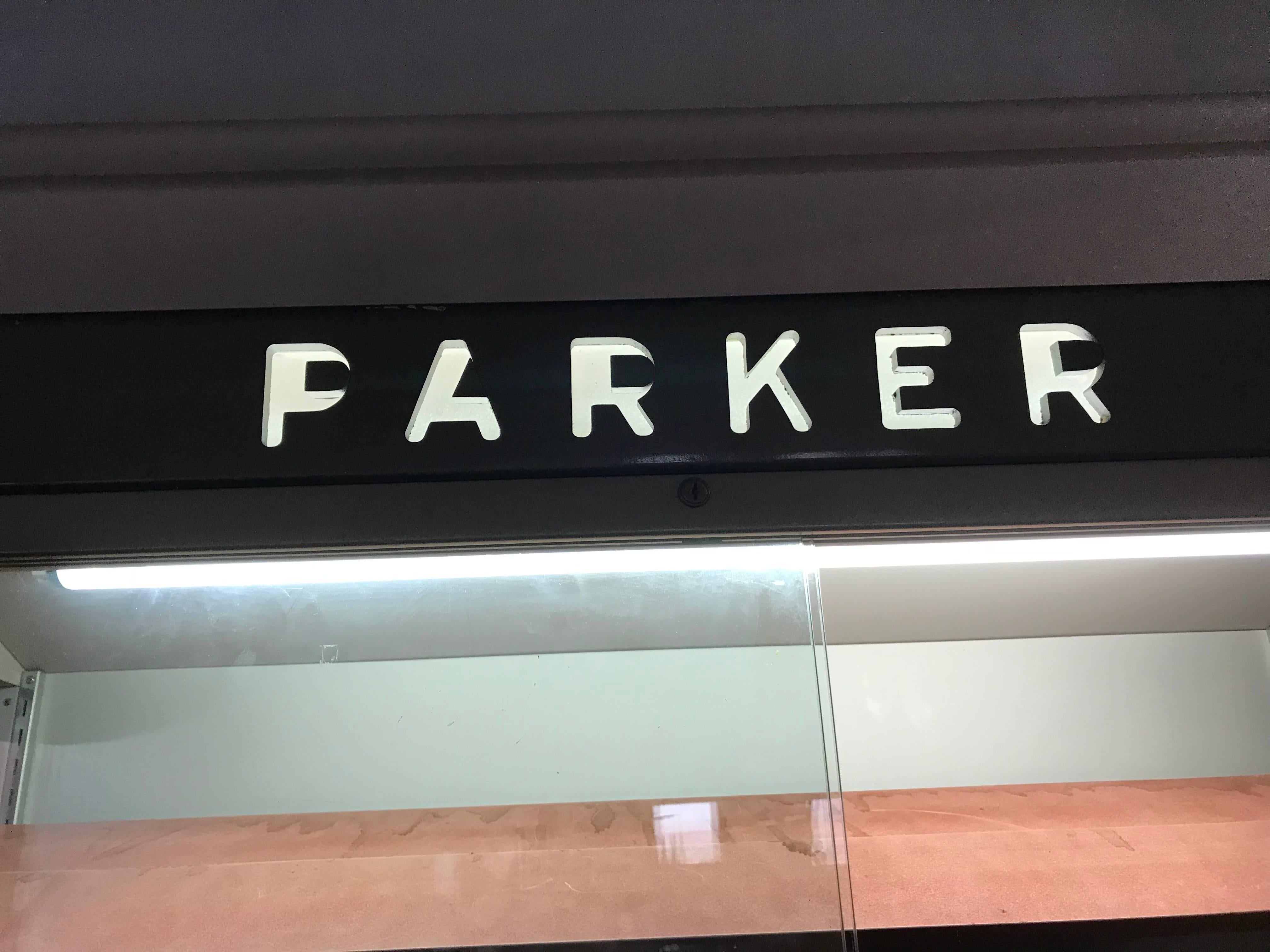 Elusive Parker Pen Display Case, Art déco- Font (amerikanisch) im Angebot