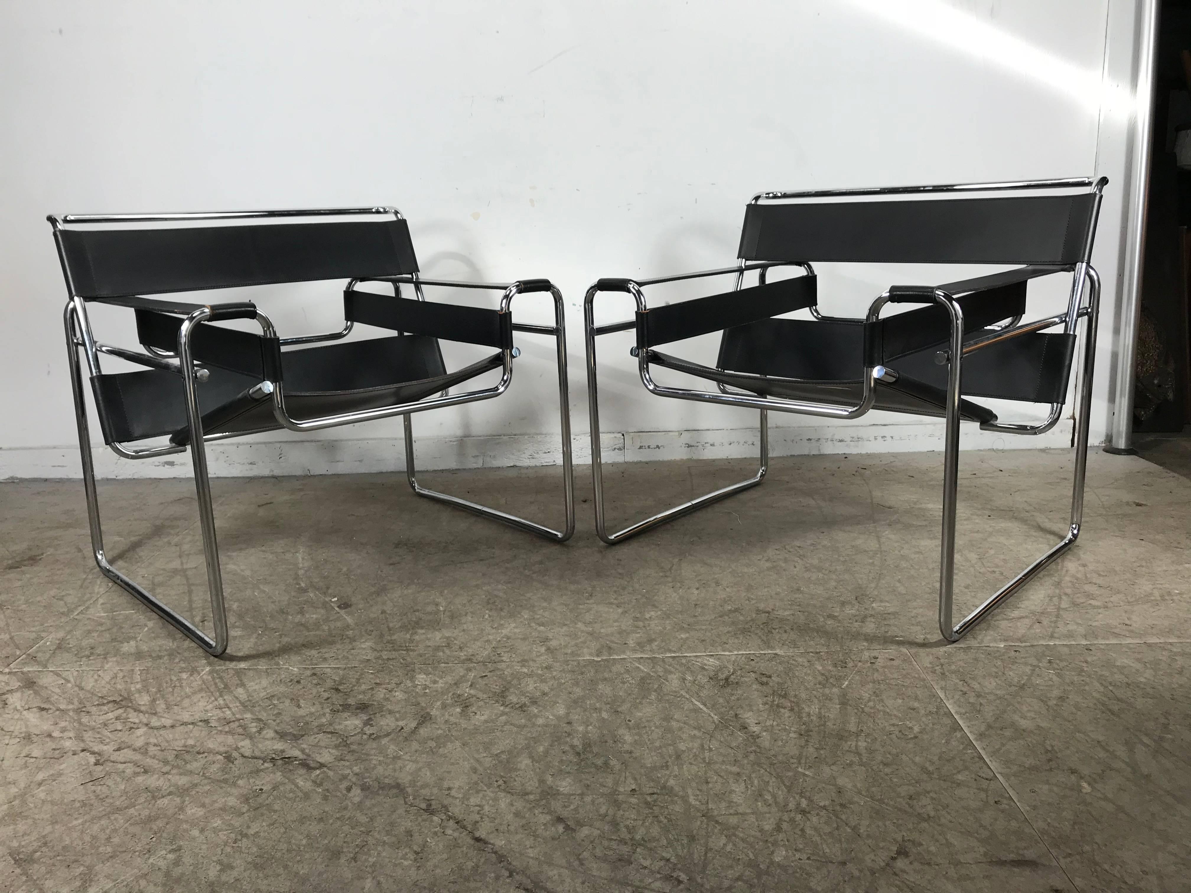Late 20th Century Pair of Classic Bauhaus Marcel Breuer, Wassily Chairs for Knoll