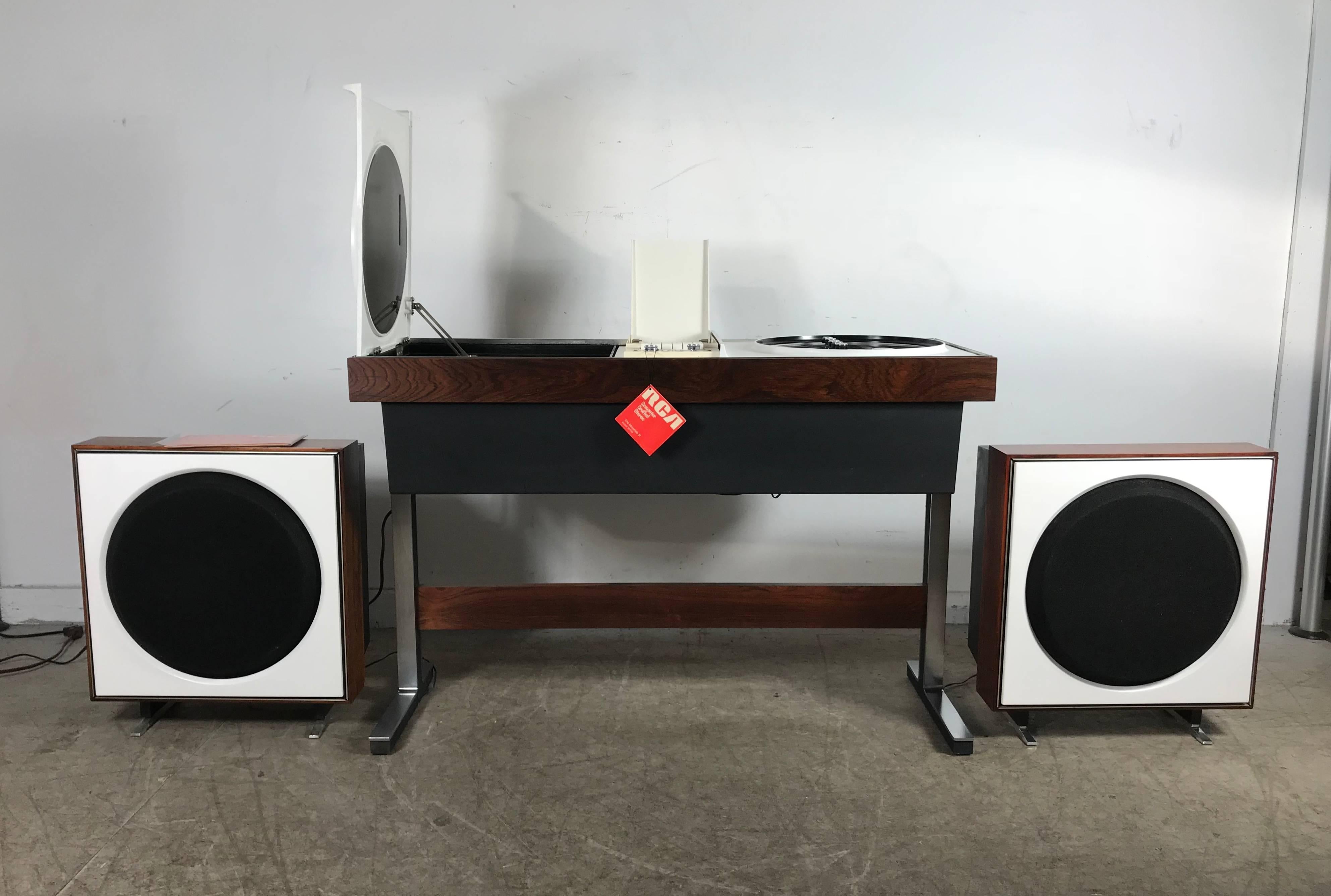 Fin du 20e siècle Prototype de console stéréo RCA de l'ère spatiale, 1970
