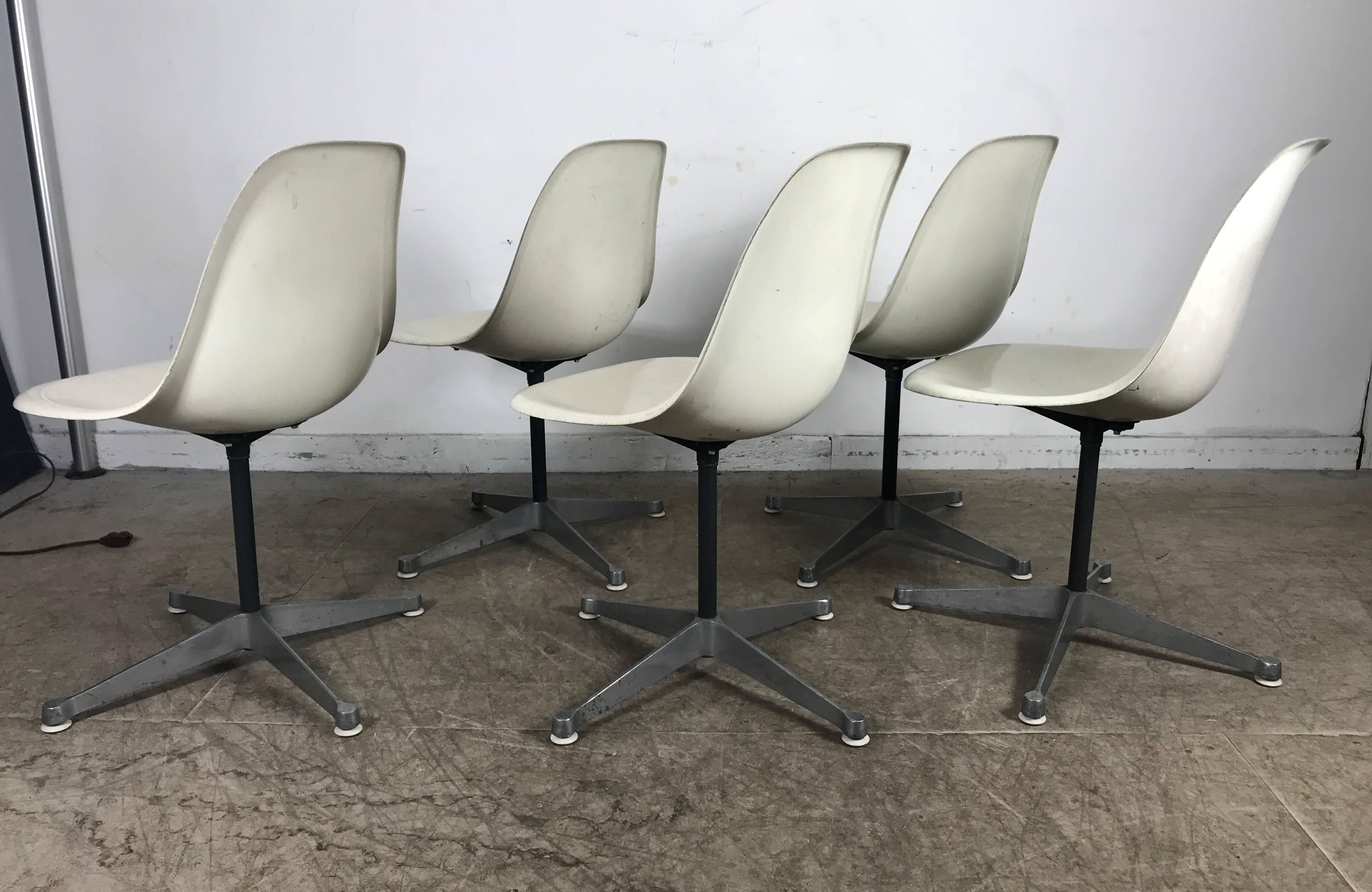 Six Classic Fiberglass Swivel Side Shell Chairs Charles Eames, Herman Miller In Good Condition For Sale In Buffalo, NY