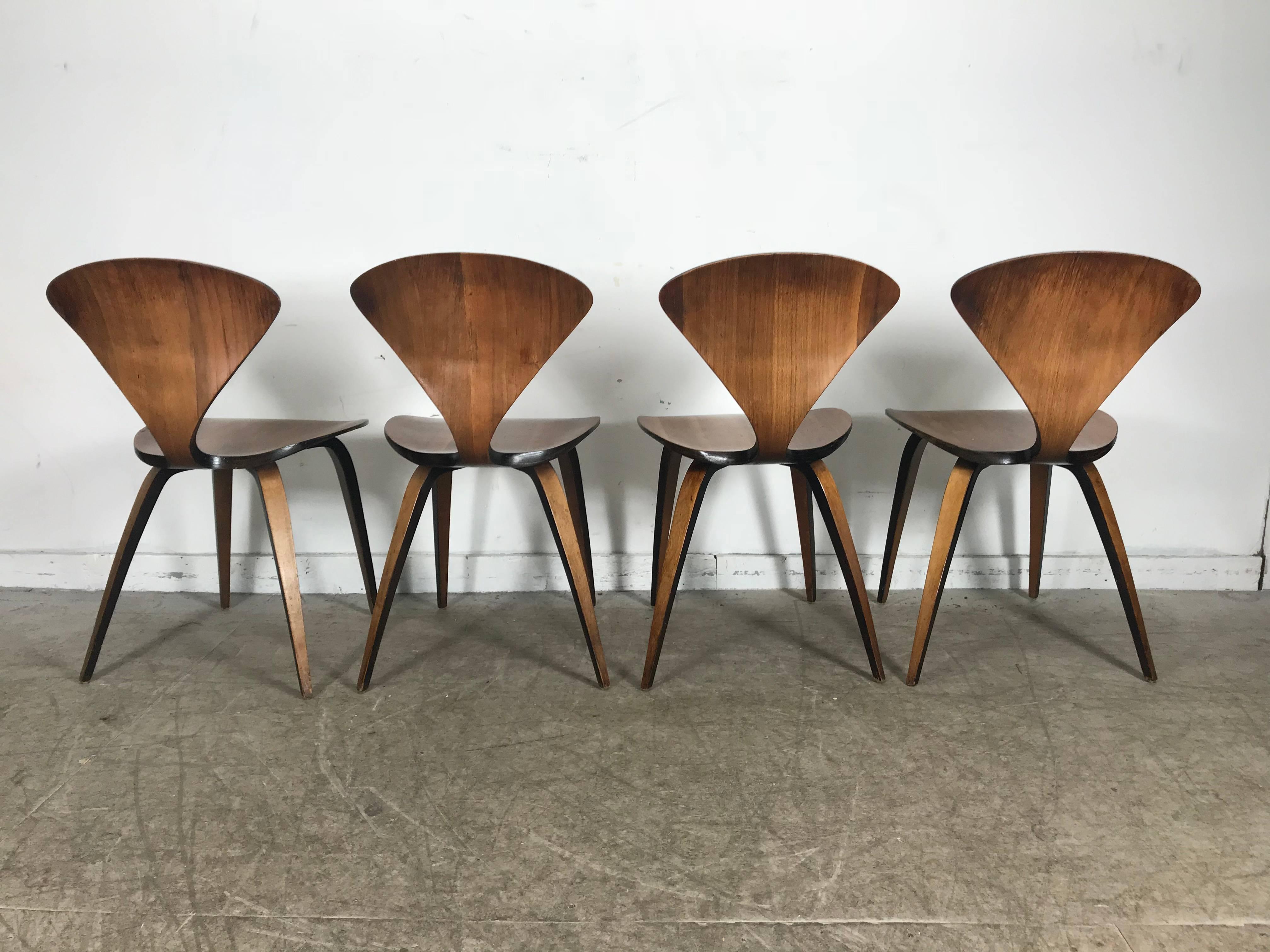 American Set of Four Classic Modern Plywood Side Chairs by Norman Cherner for Plycraft