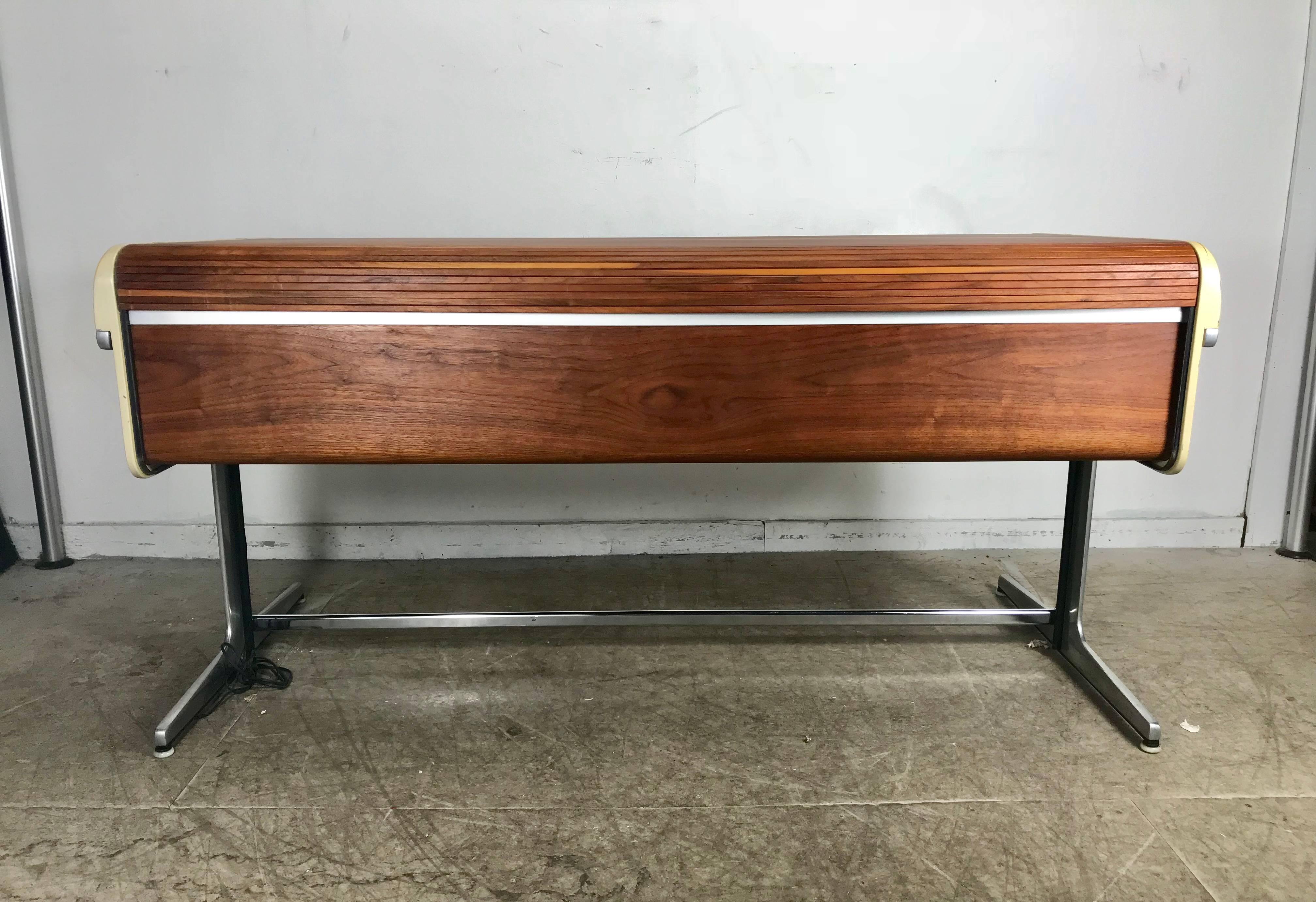 Early Modernist George Nelson Tambour Roll Top Desk, 1964 In Good Condition In Buffalo, NY