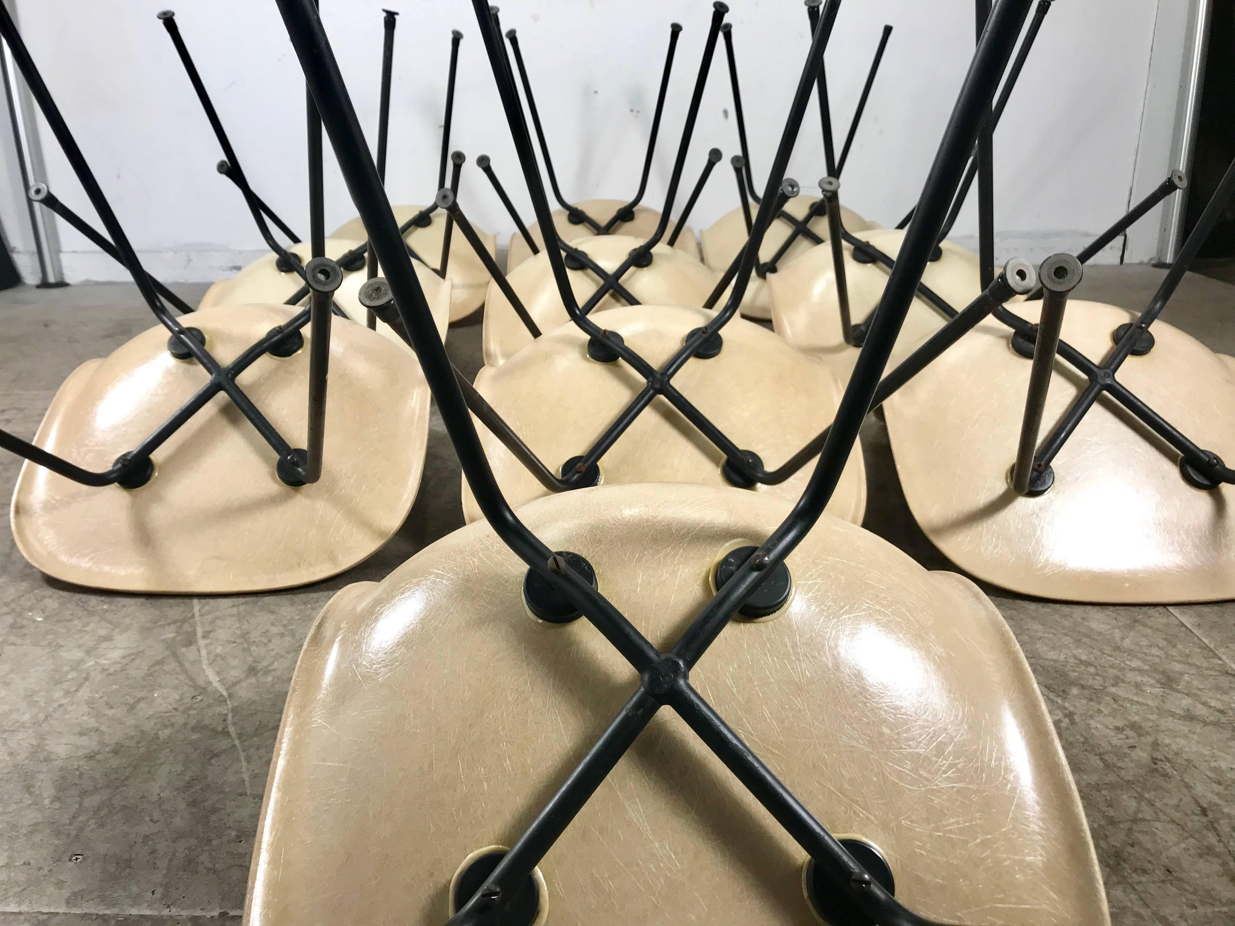 20th Century Rare 1st year production Eames Fiberglass Side Shell Chairs, Set of Ten, X-Base