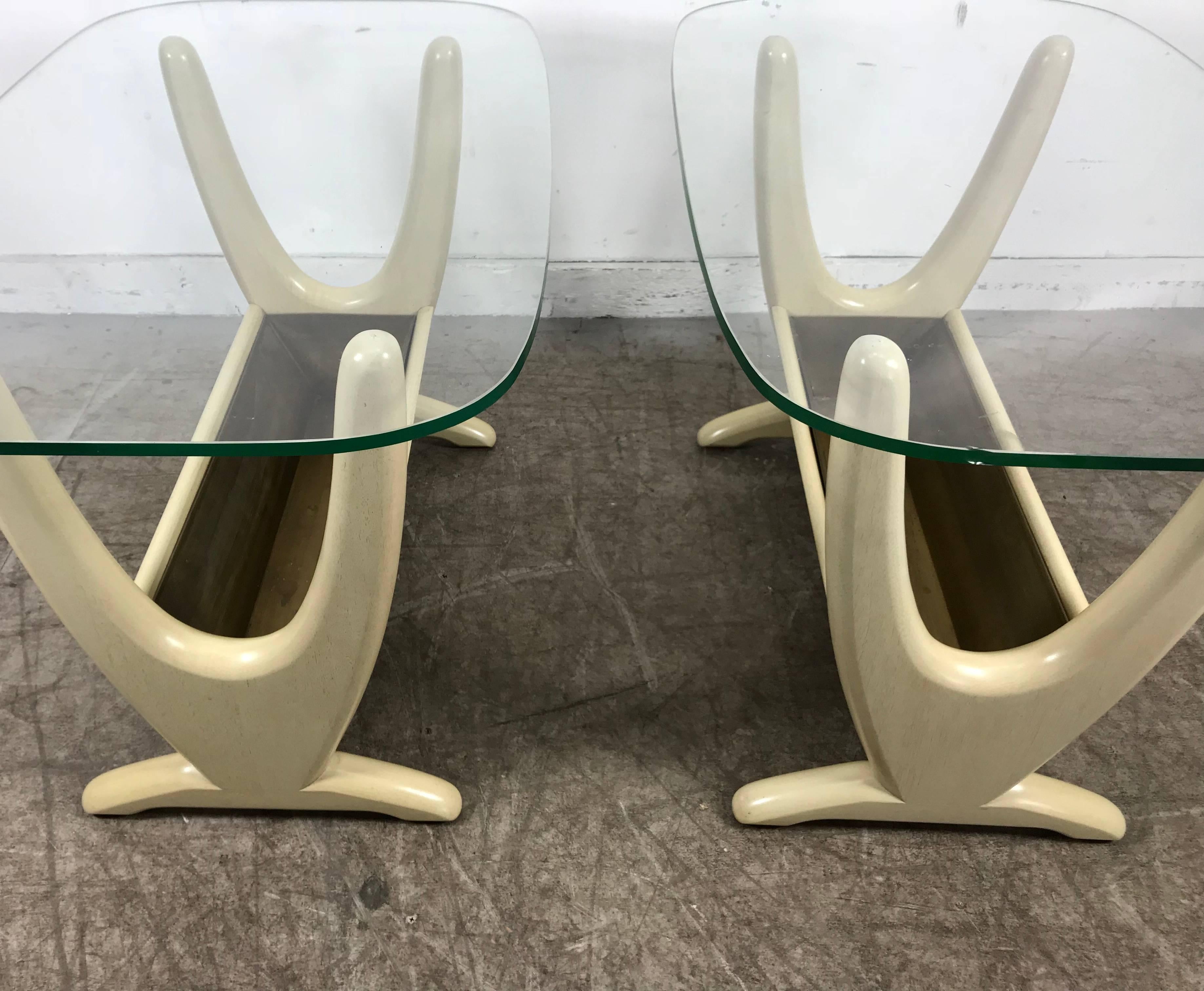 Pair of Midcentury End Tables with Planters by Adrian Pearsall In Good Condition For Sale In Buffalo, NY
