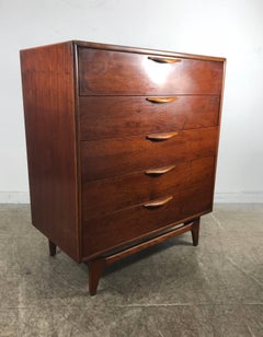 Classic Mid-Century Modern Five-Drawer Walnut Chest by Lane Perception