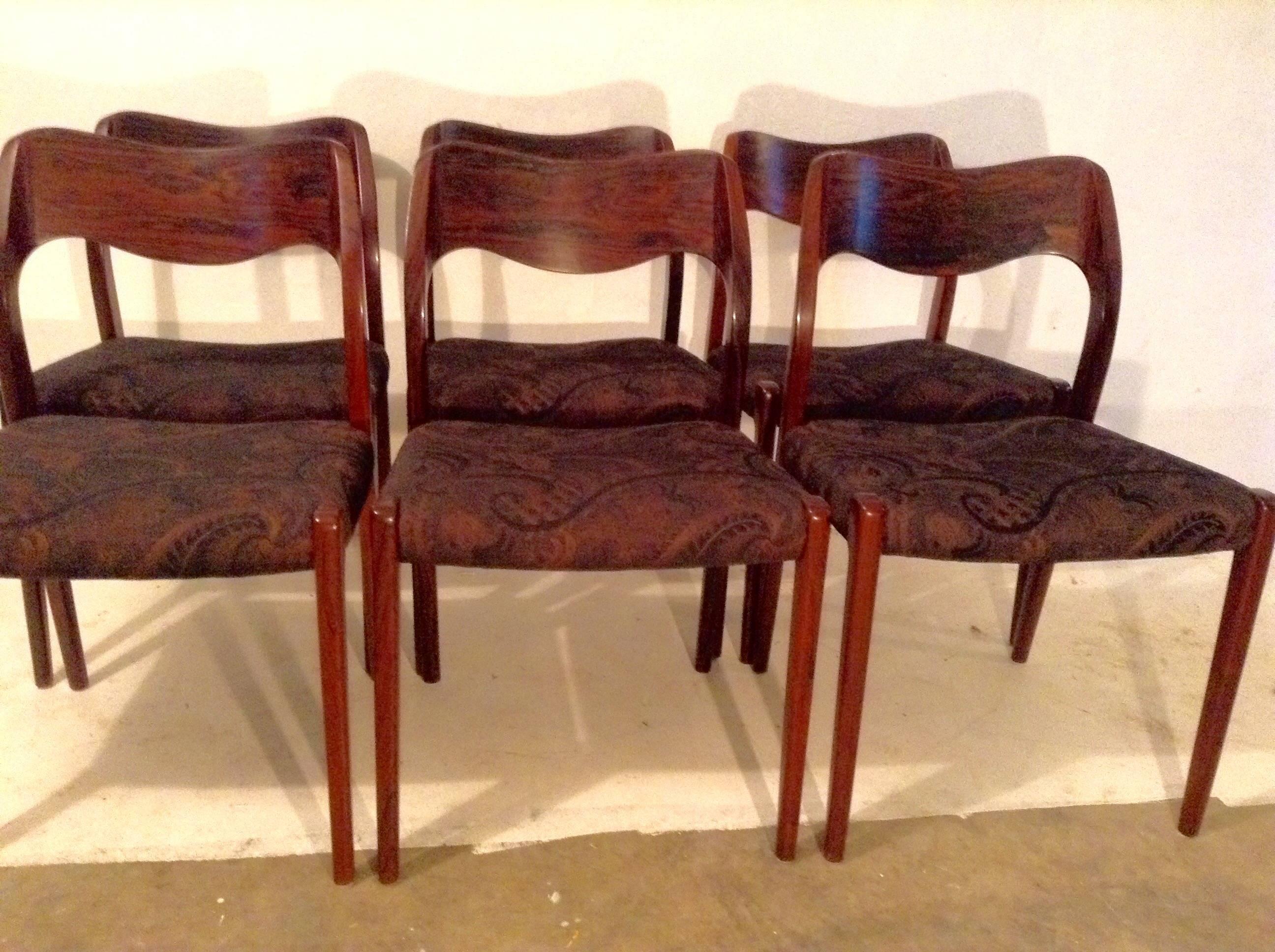 Set of Six Rosewood Dining Chairs by Niels O. Møller, Model 71  In Good Condition In Buffalo, NY