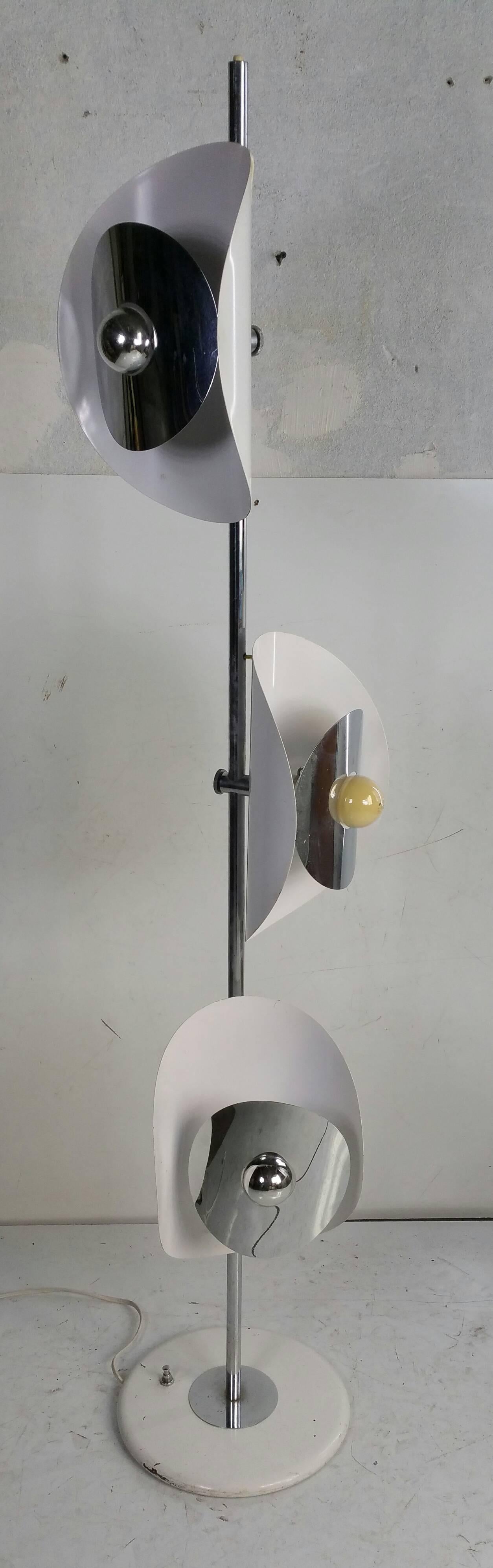 Mid-Century Modern Rare Italian Floor Lamp by Brevettato, Modern Sculpture