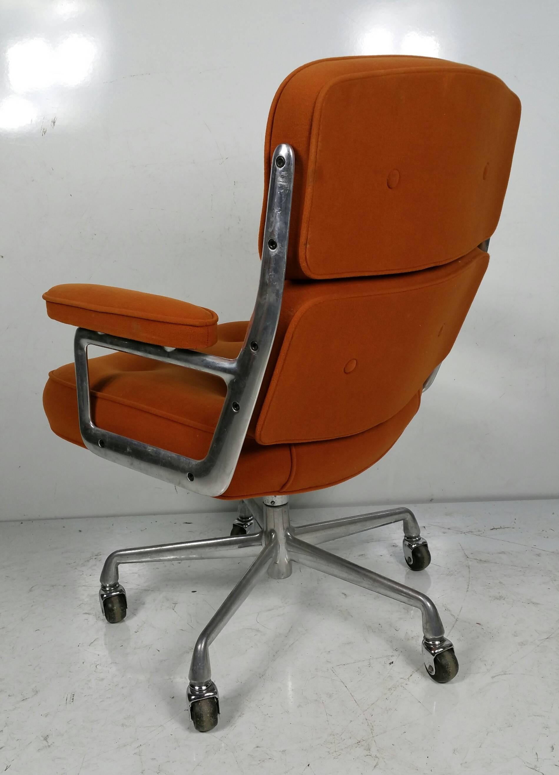 Charles and Ray Eames Time Life Chair, Herman Miller In Good Condition In Buffalo, NY