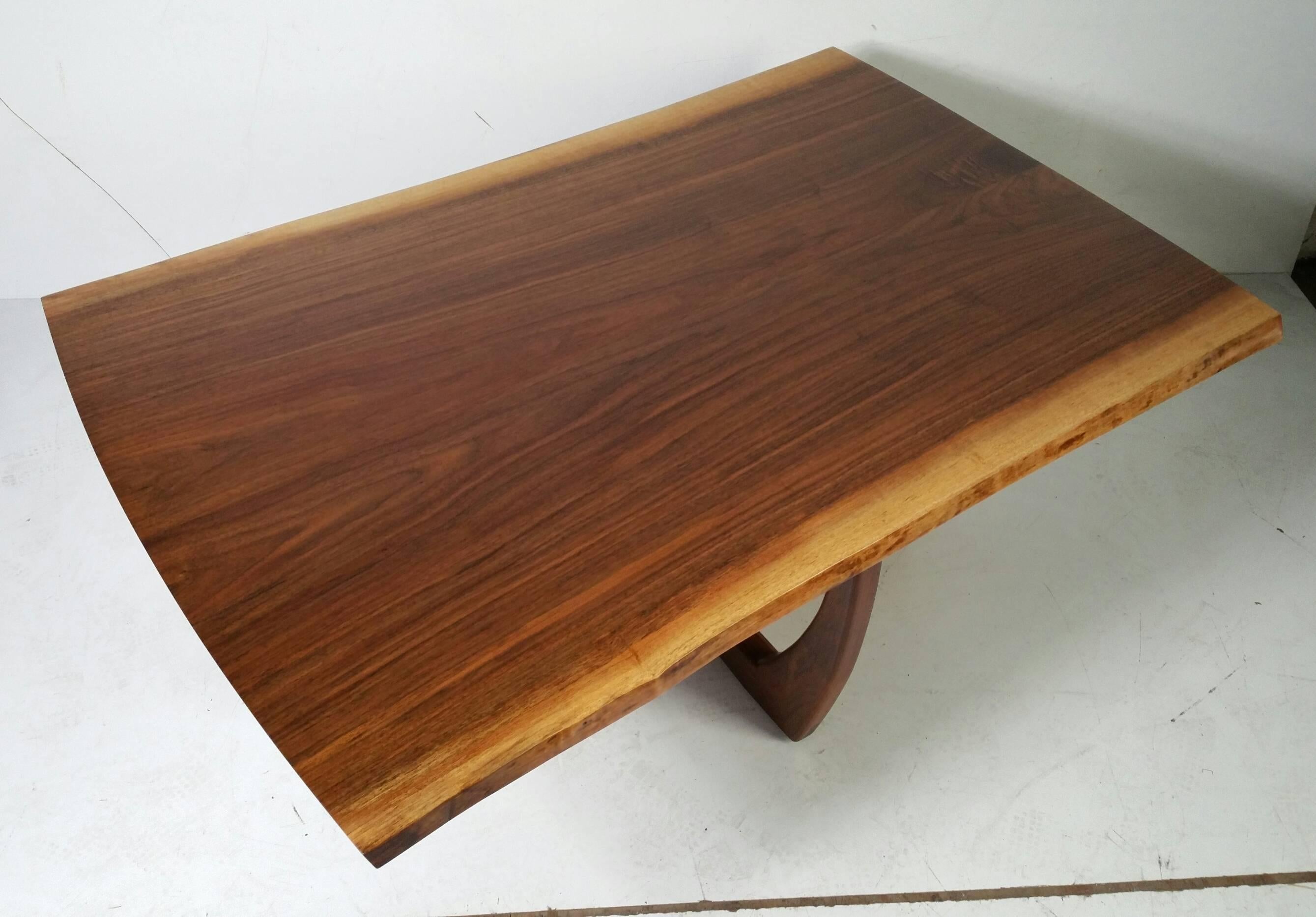 Modernist Free-Edge Figured Walnut Coffee Table, Griff Logan In Excellent Condition For Sale In Buffalo, NY