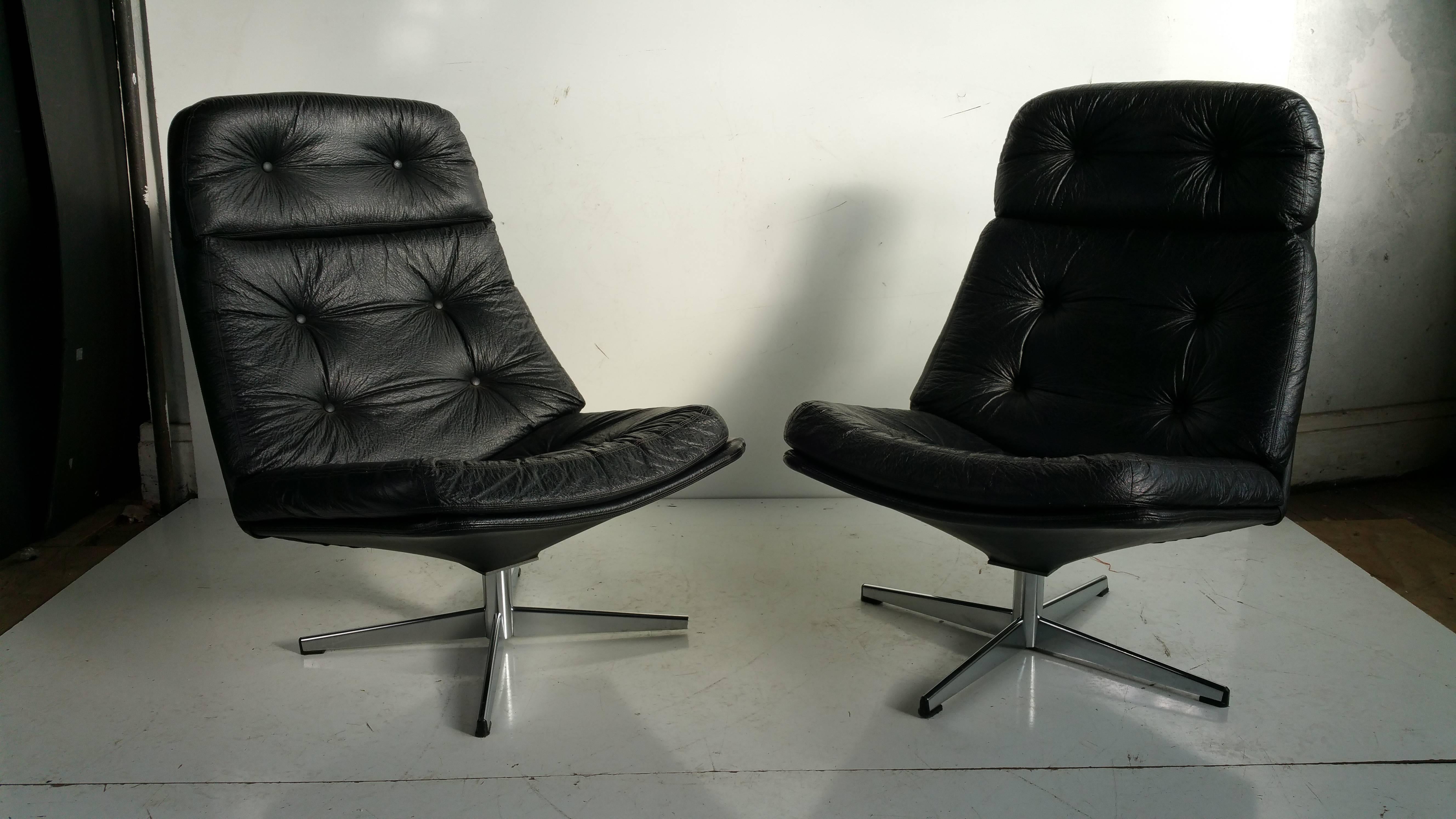 Chrome Pair of Mid-Century Modern Overman  Lounge Chairs 